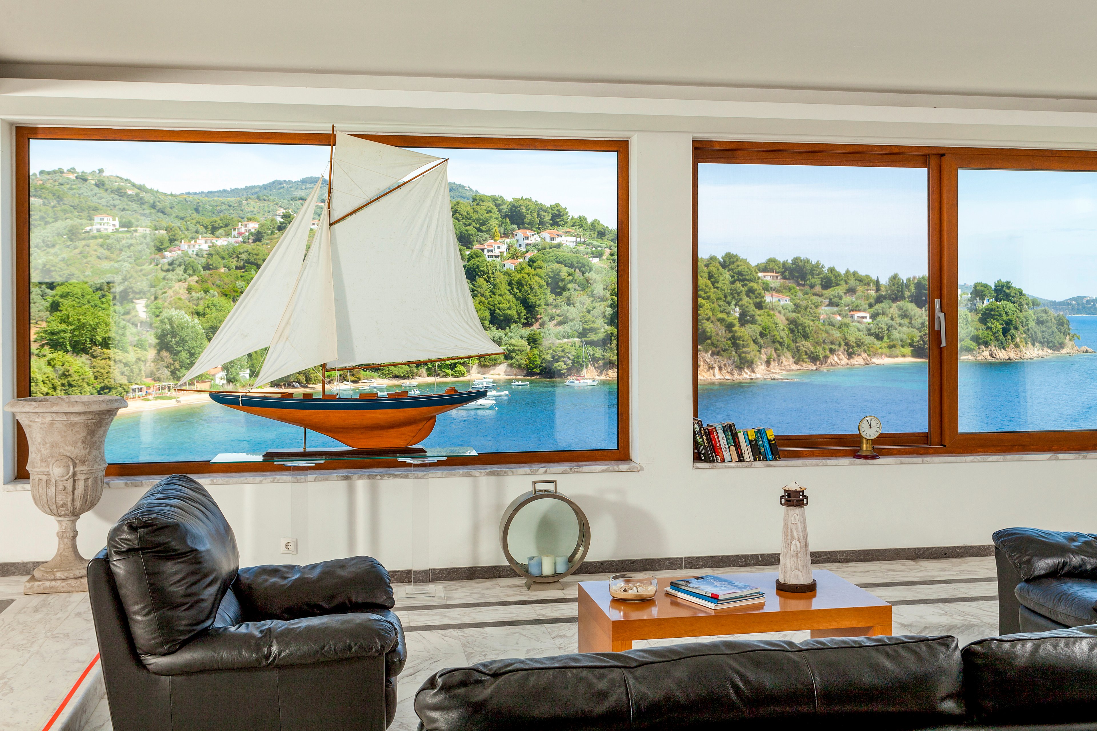 Cape Kanapitsa Hotel