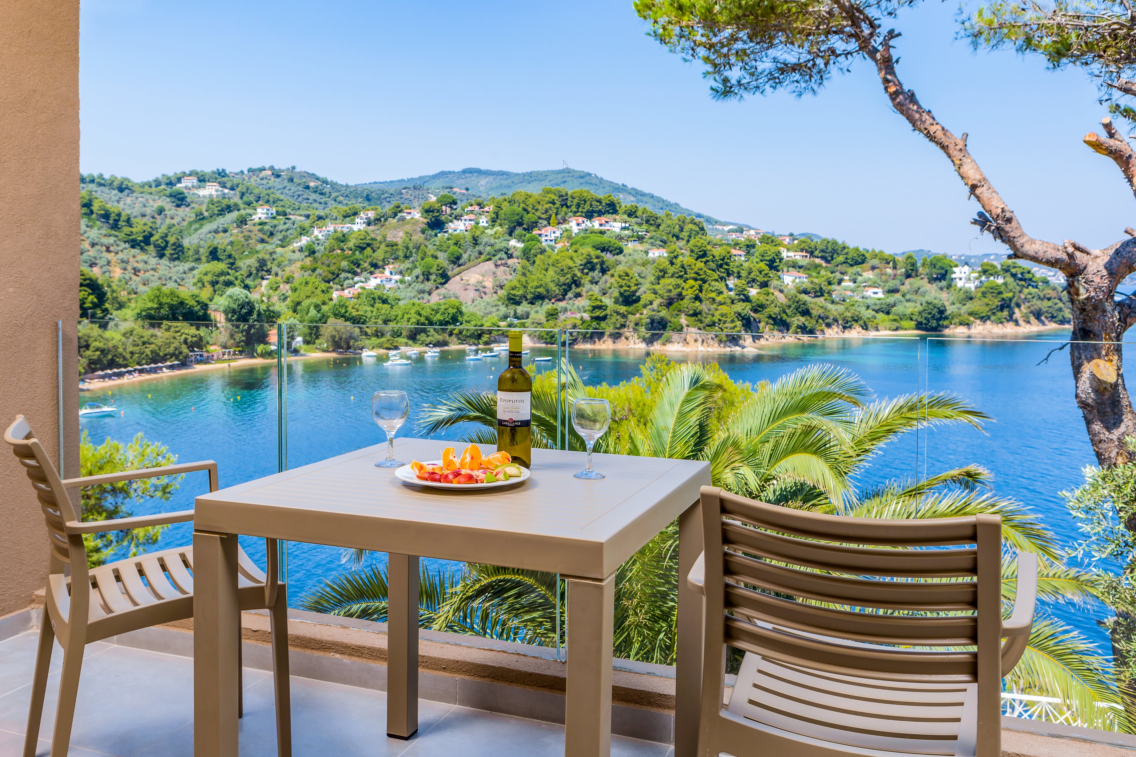 Cape Kanapitsa Hotel