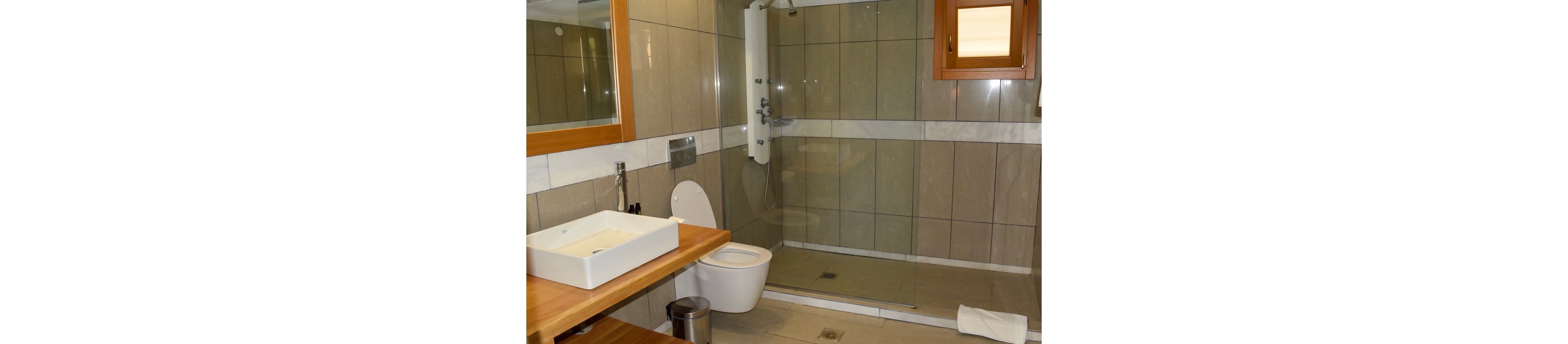 Cape Kanapitsa Hotel