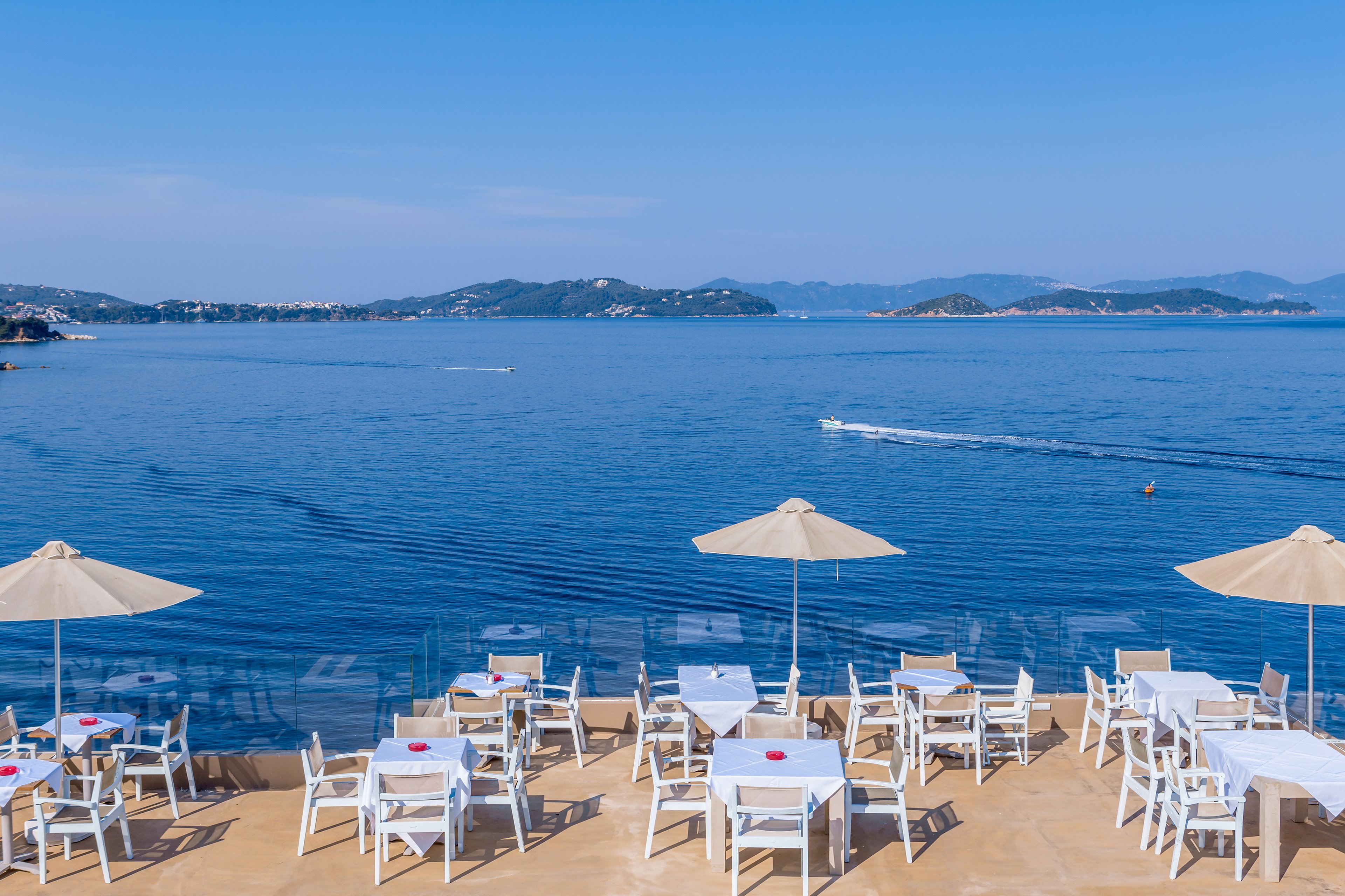 Cape Kanapitsa Hotel