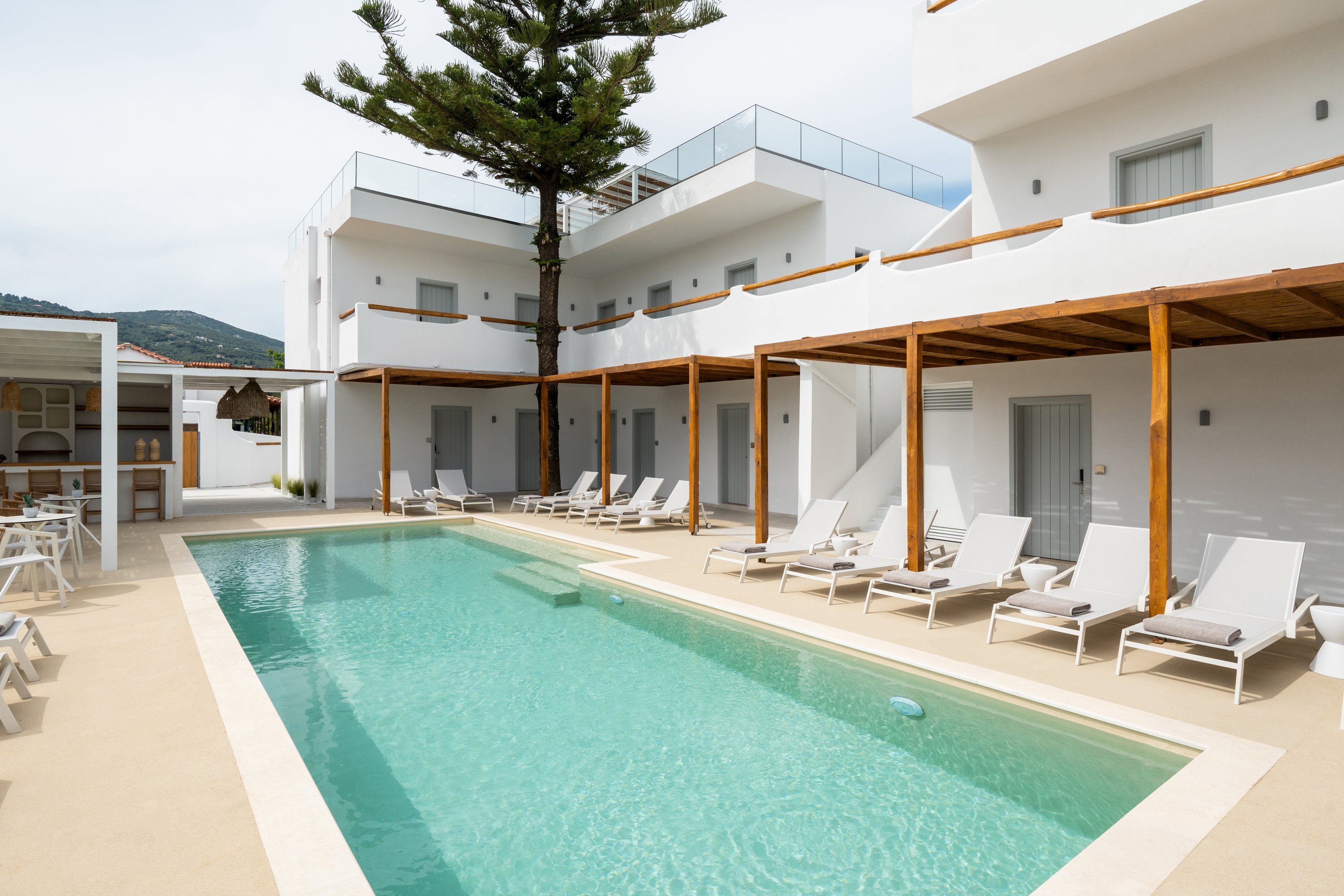 Aspronissos Skiathos