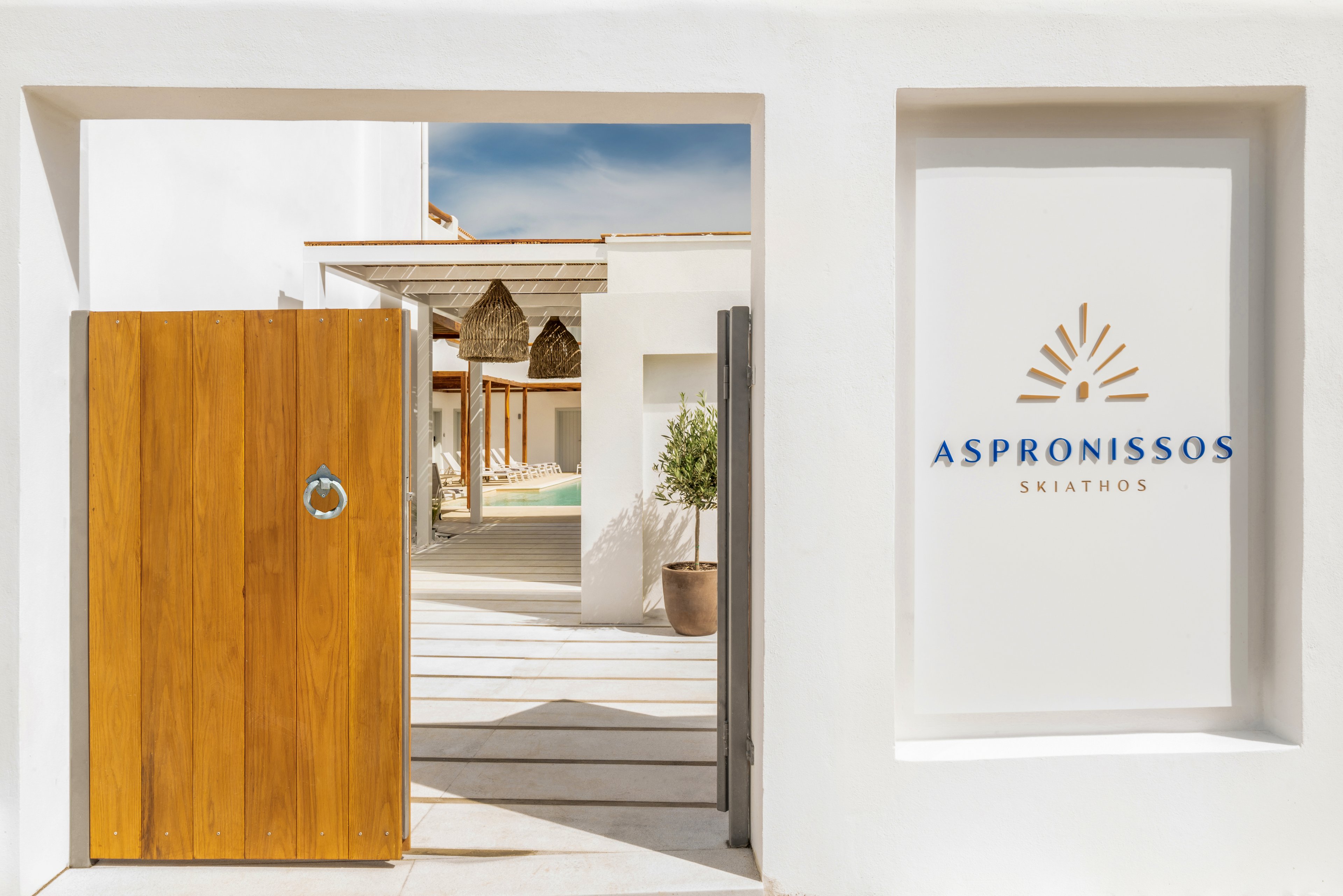 Aspronissos Skiathos