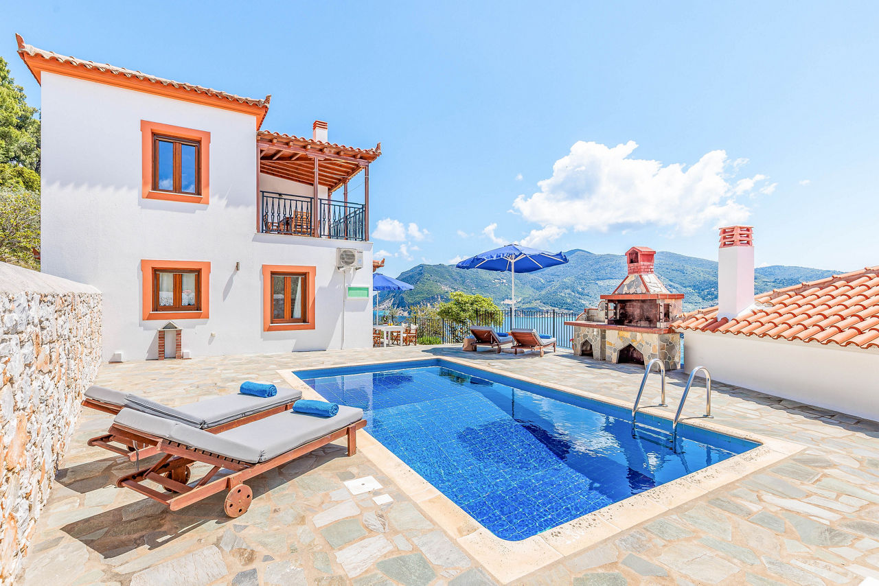 Villa Elena Glysteri