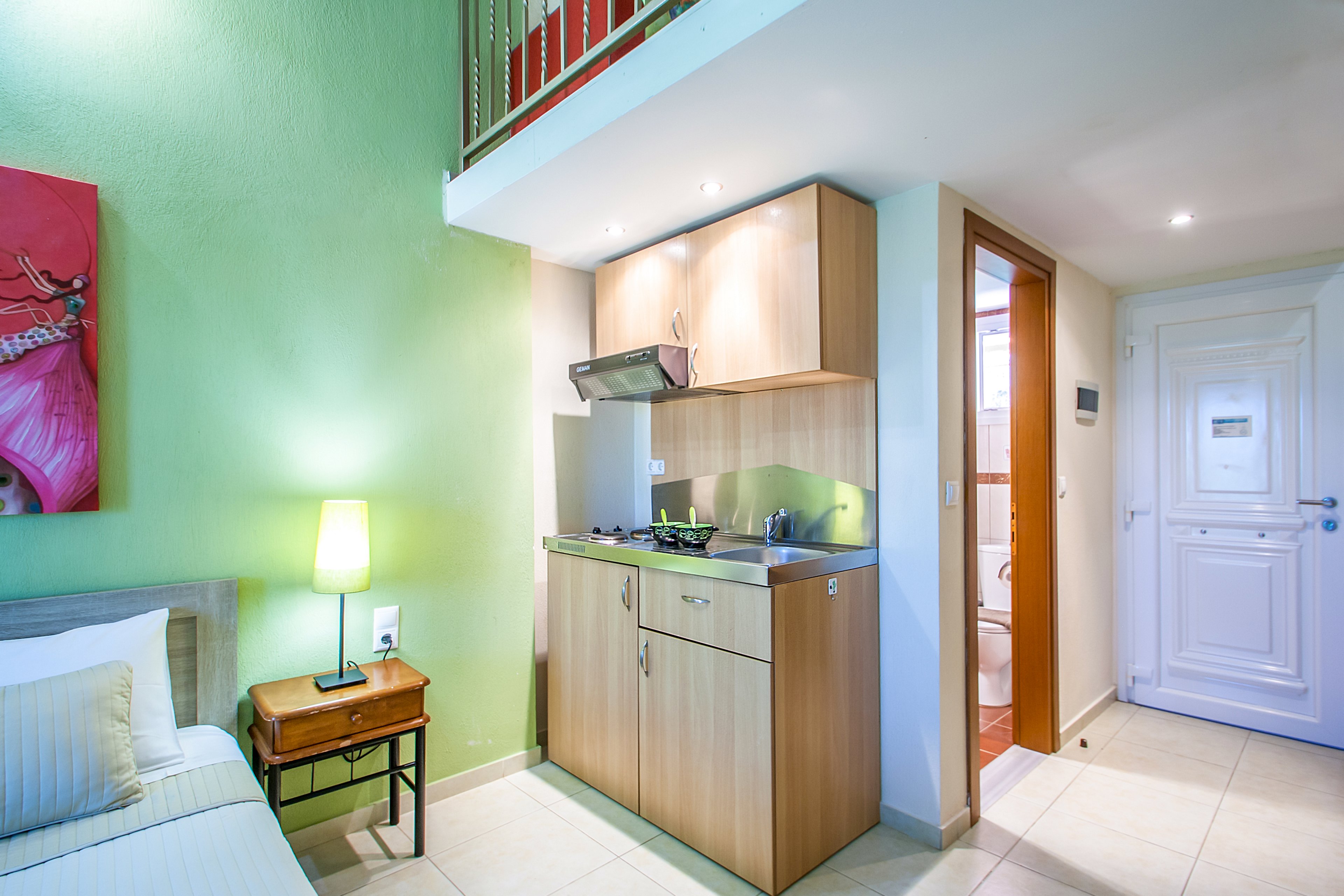 Syraina Studios and Rooms