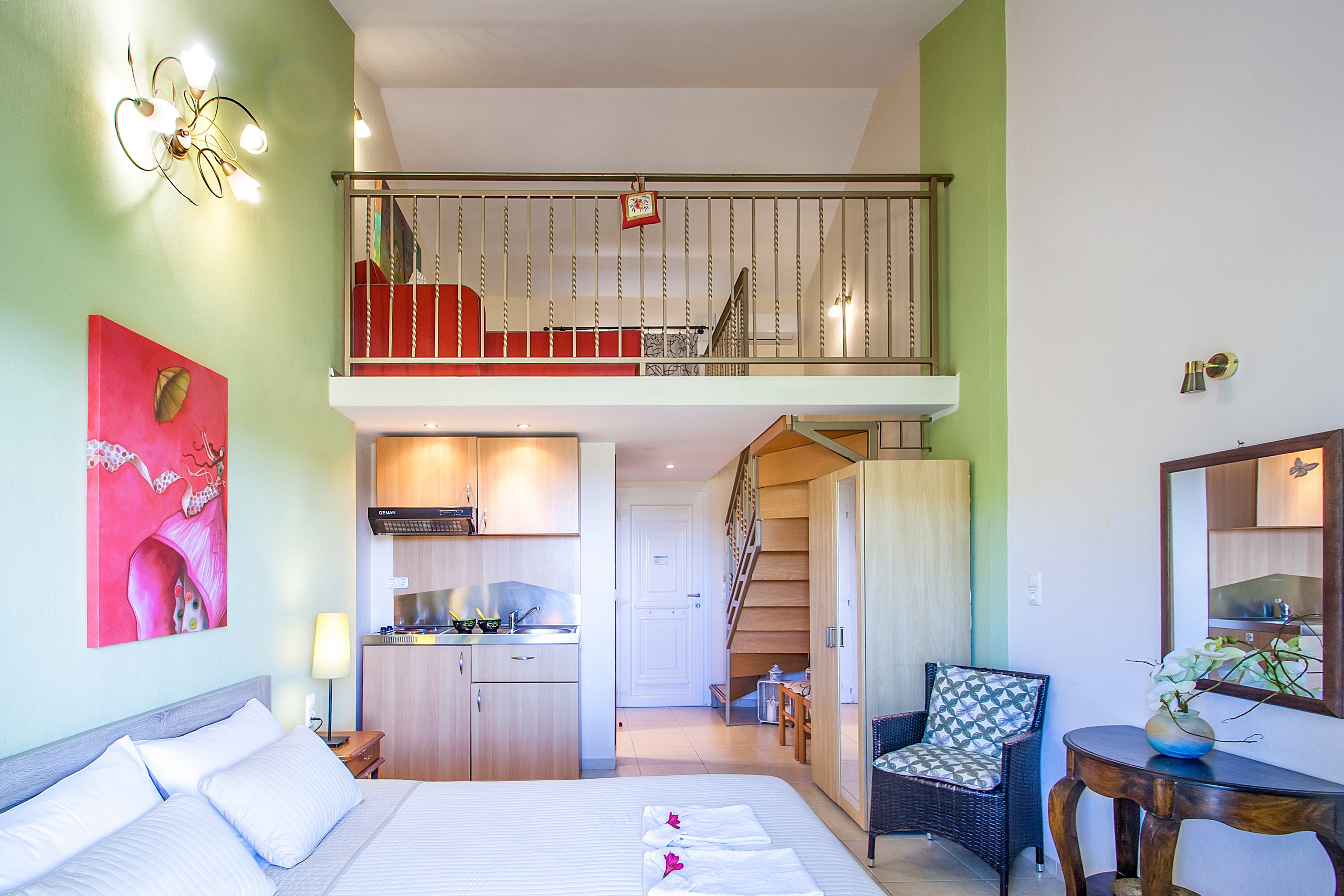 Syraina Studios and Rooms