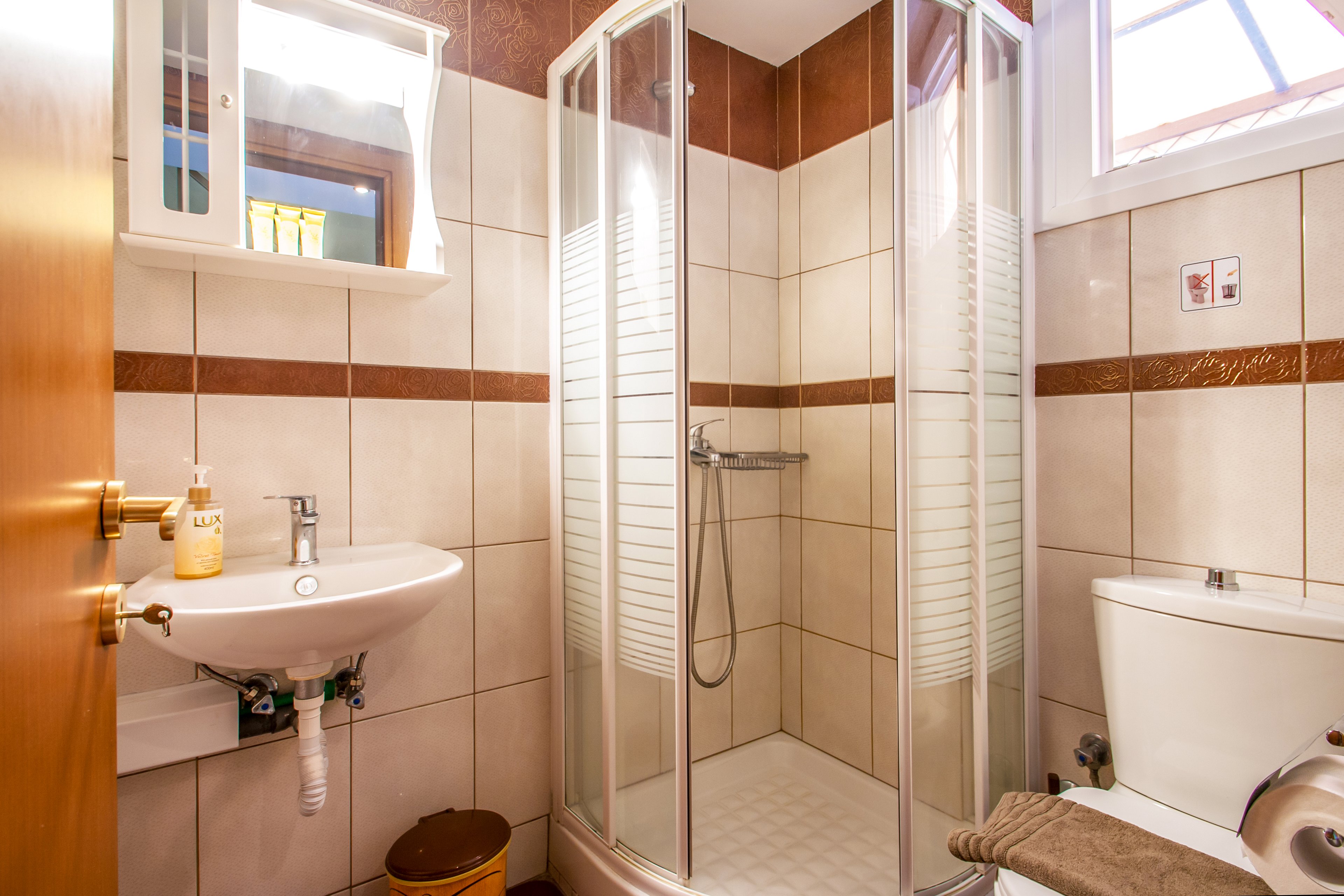 Syraina Studios and Rooms