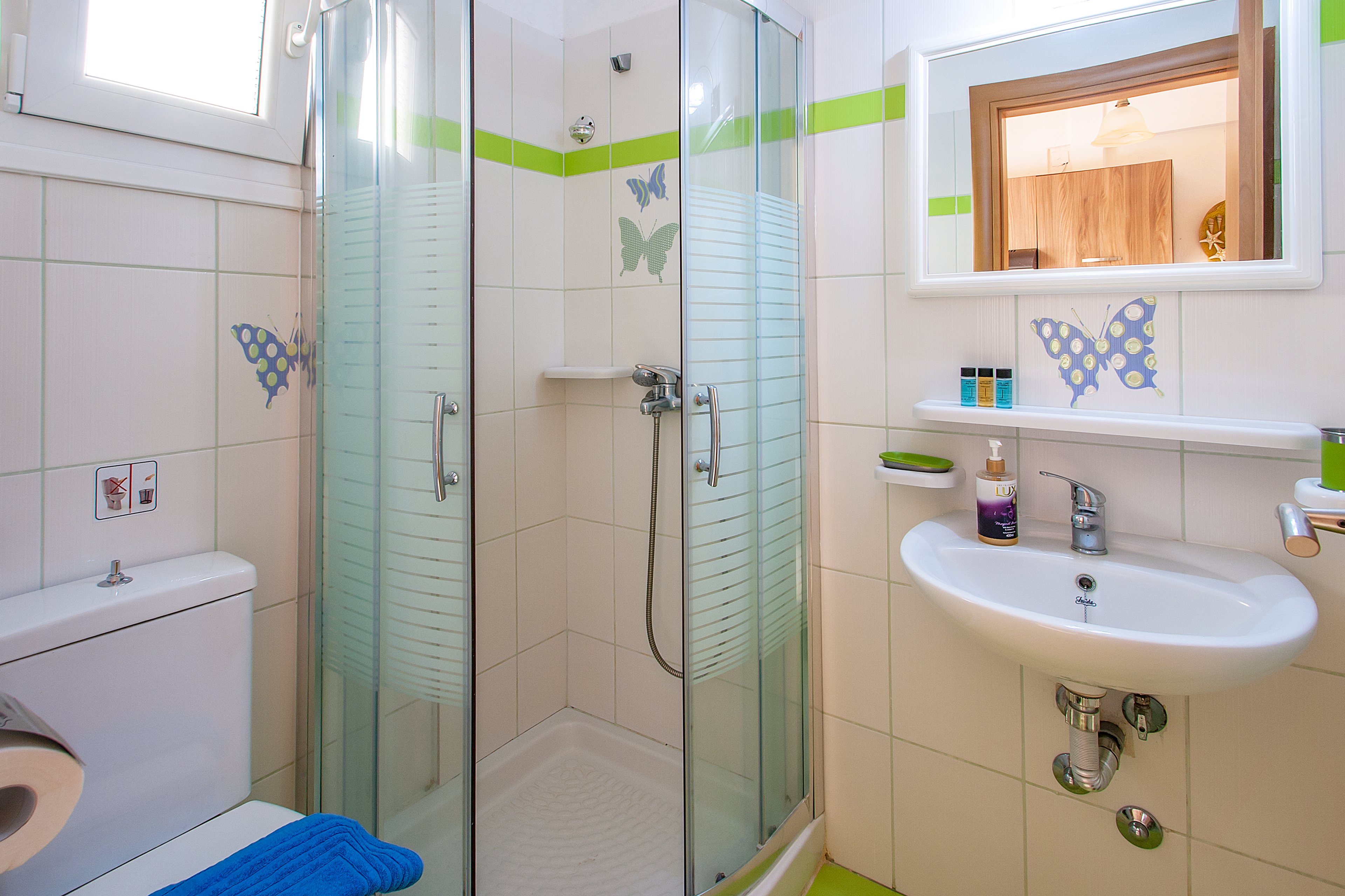 Syraina Studios and Rooms