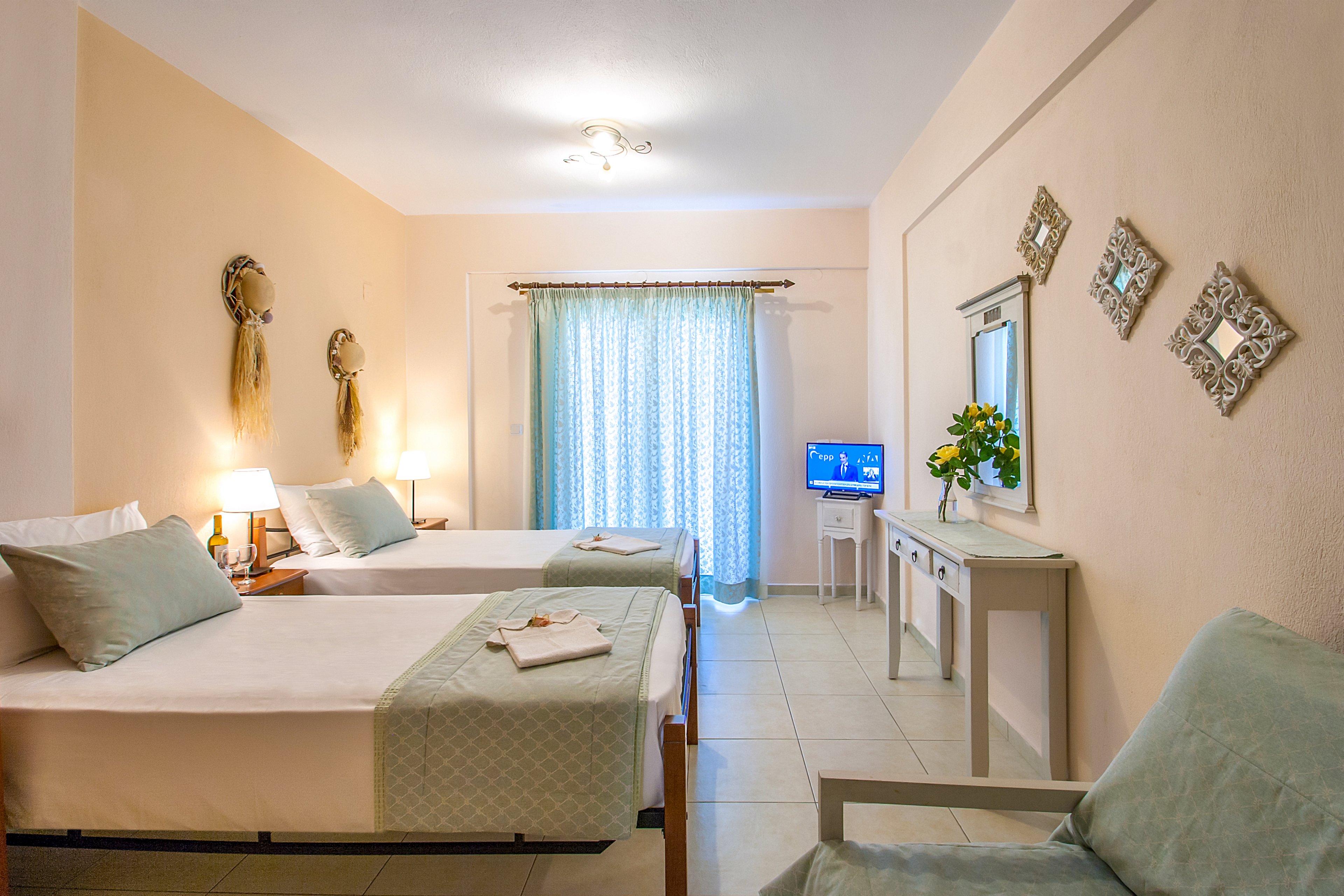 Syraina Studios and Rooms