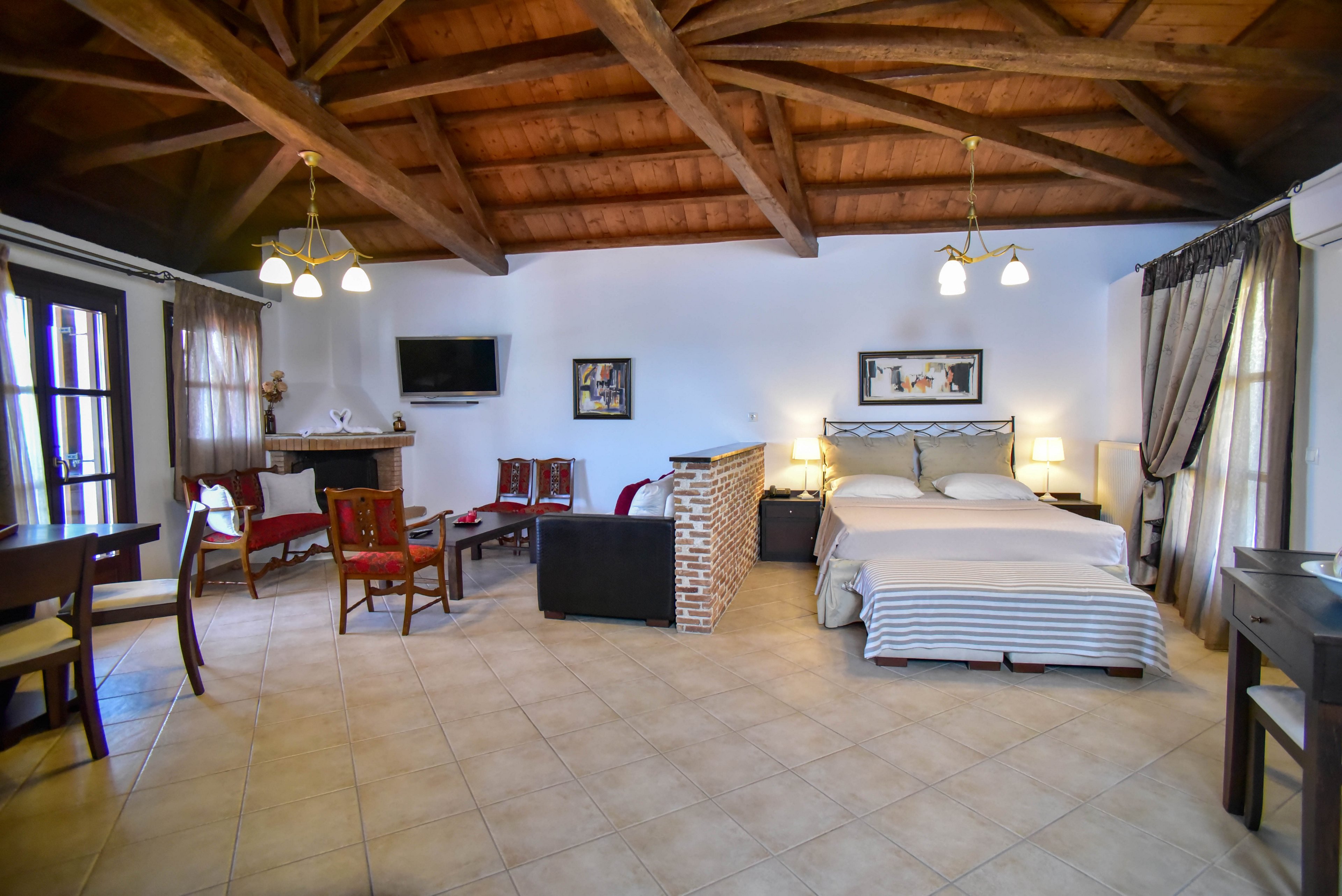 Yalis Hotel