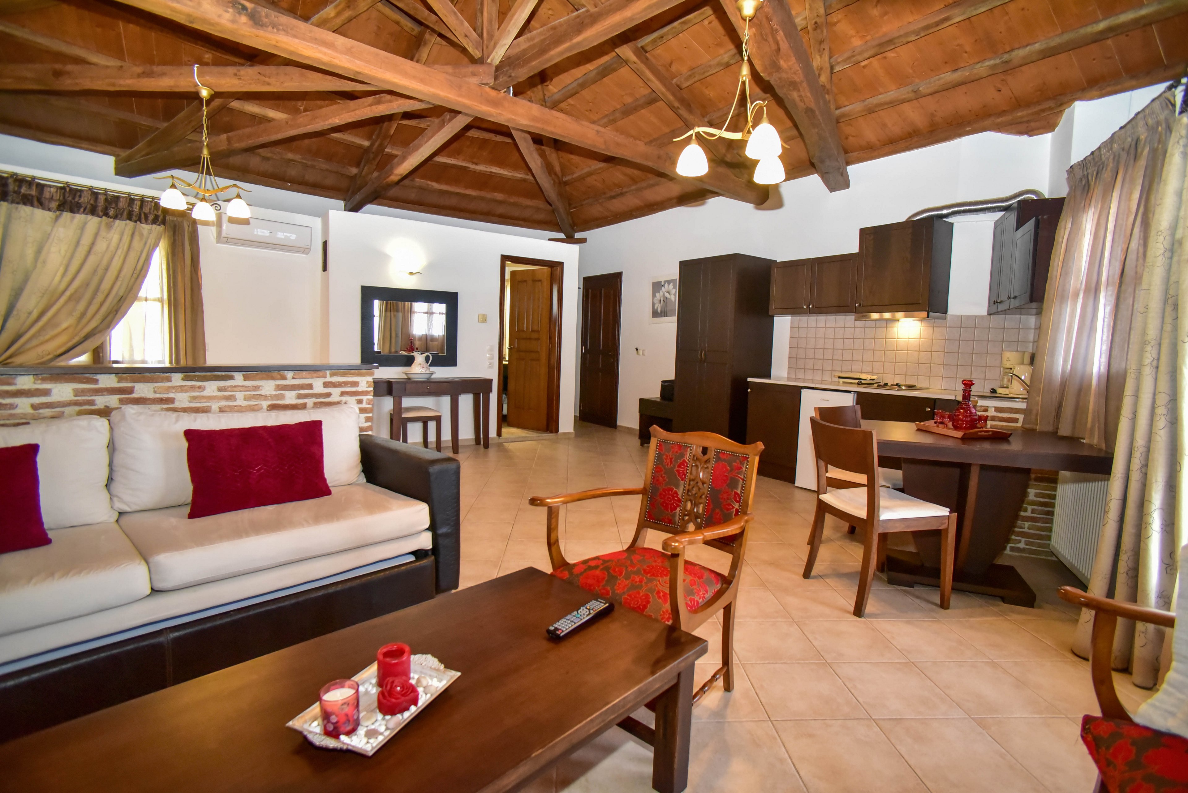 Yalis Hotel