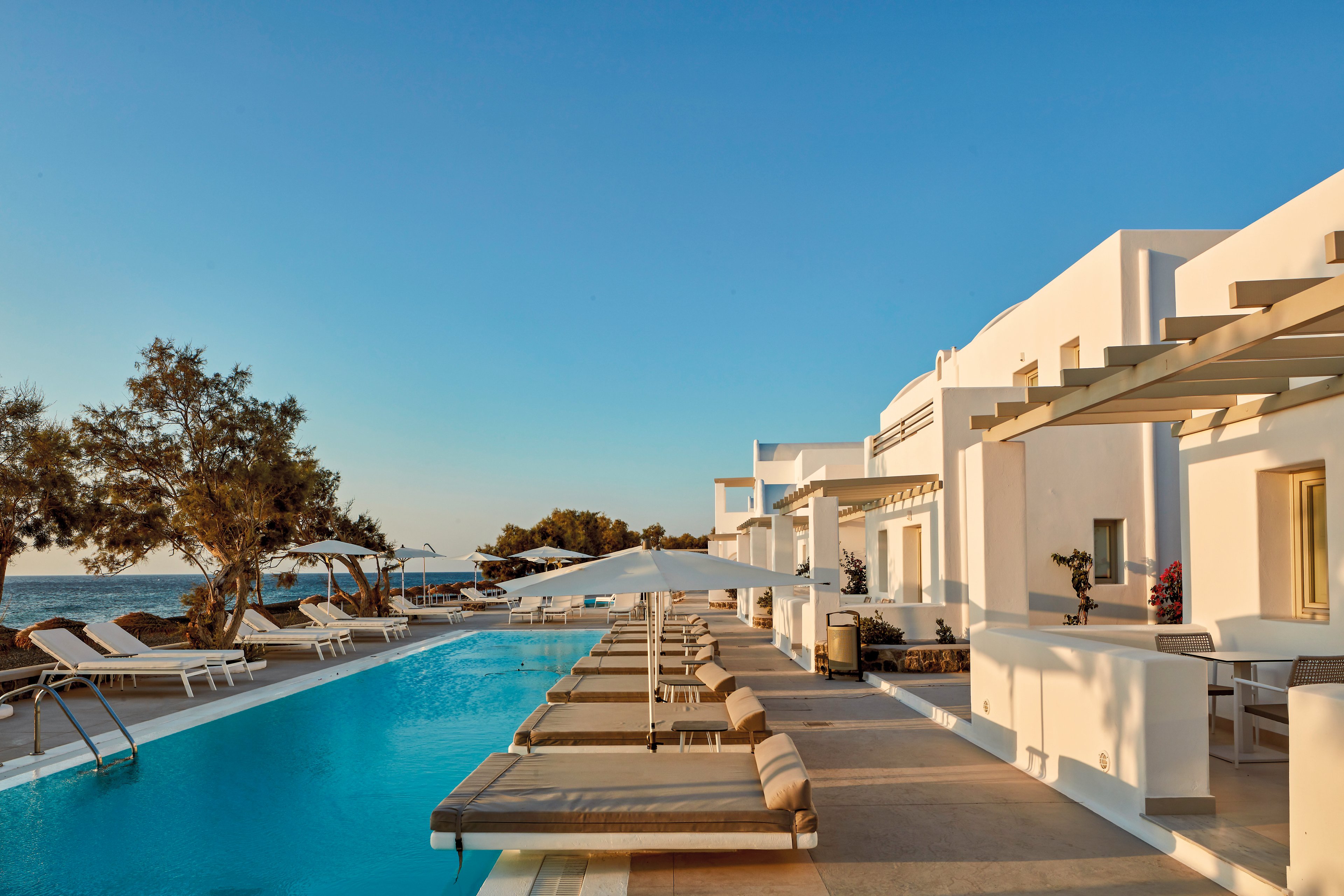 Costa Grand Resort & Spa