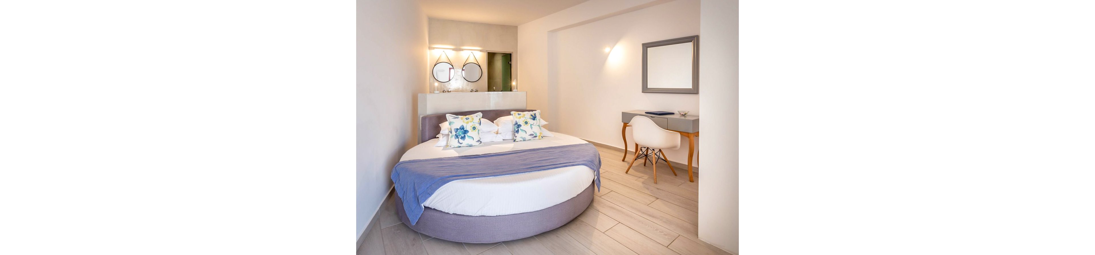 Mar & Mar Crown Suites