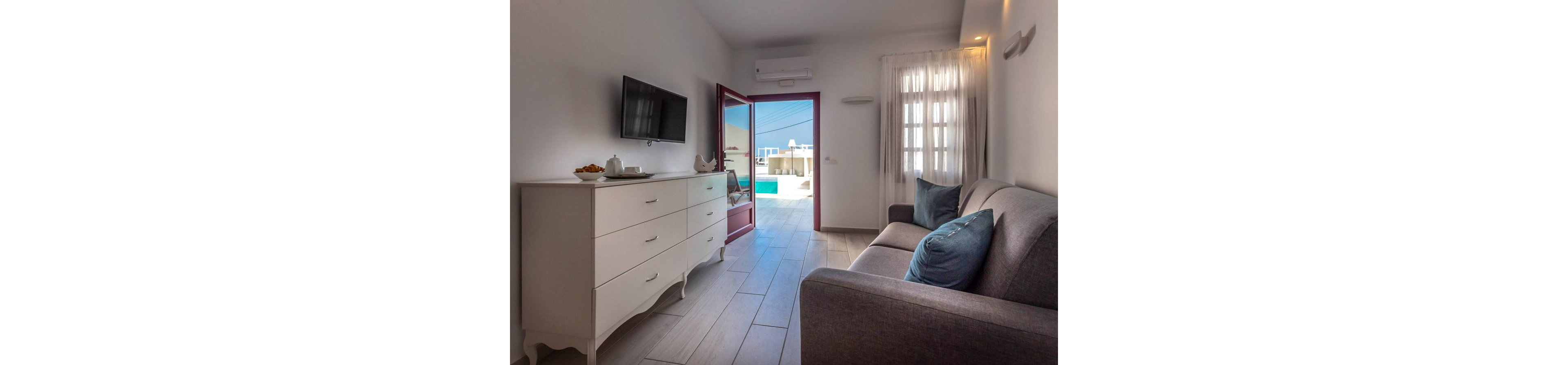 Mar & Mar Crown Suites