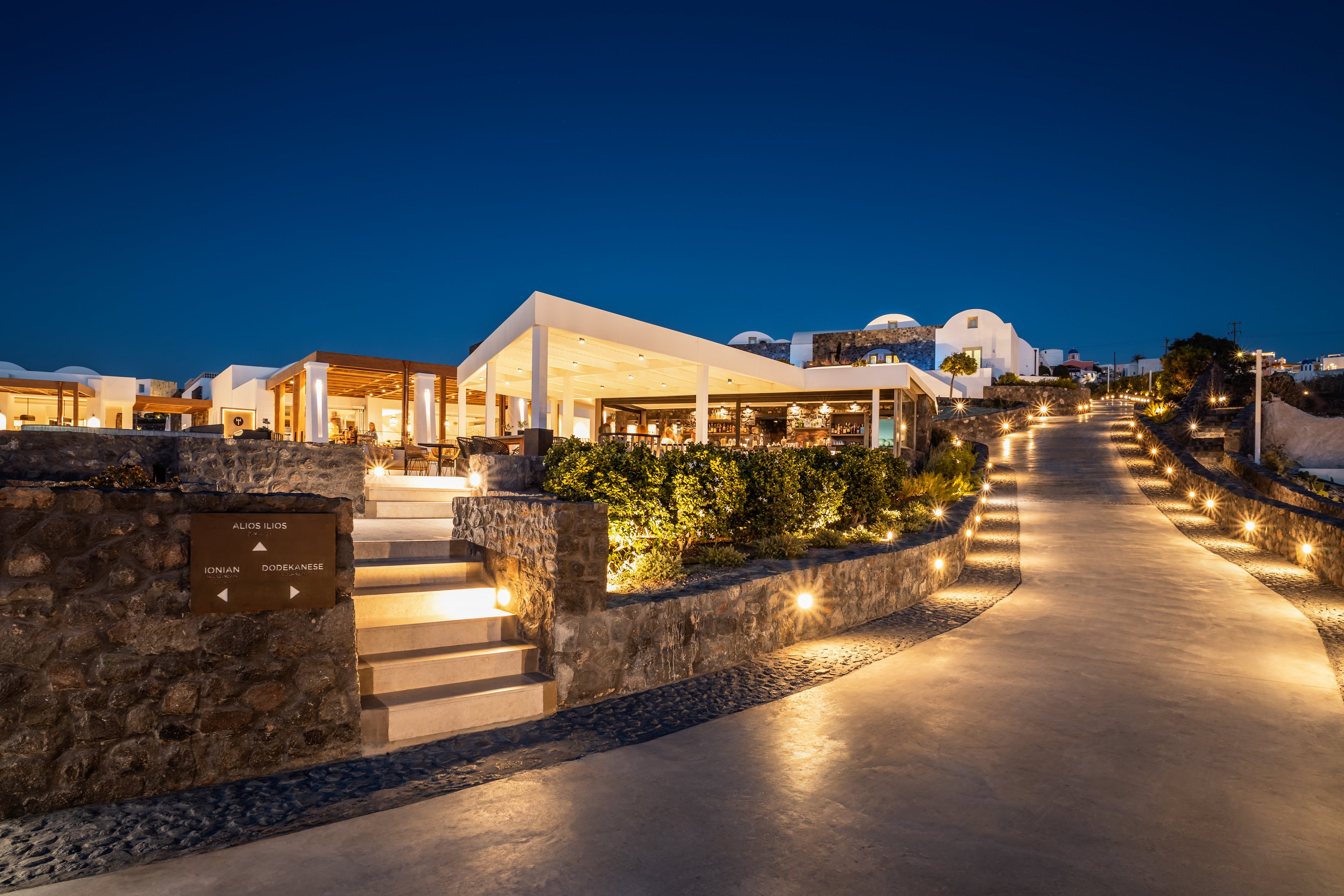 Santo Pure Oia Suites & Villas