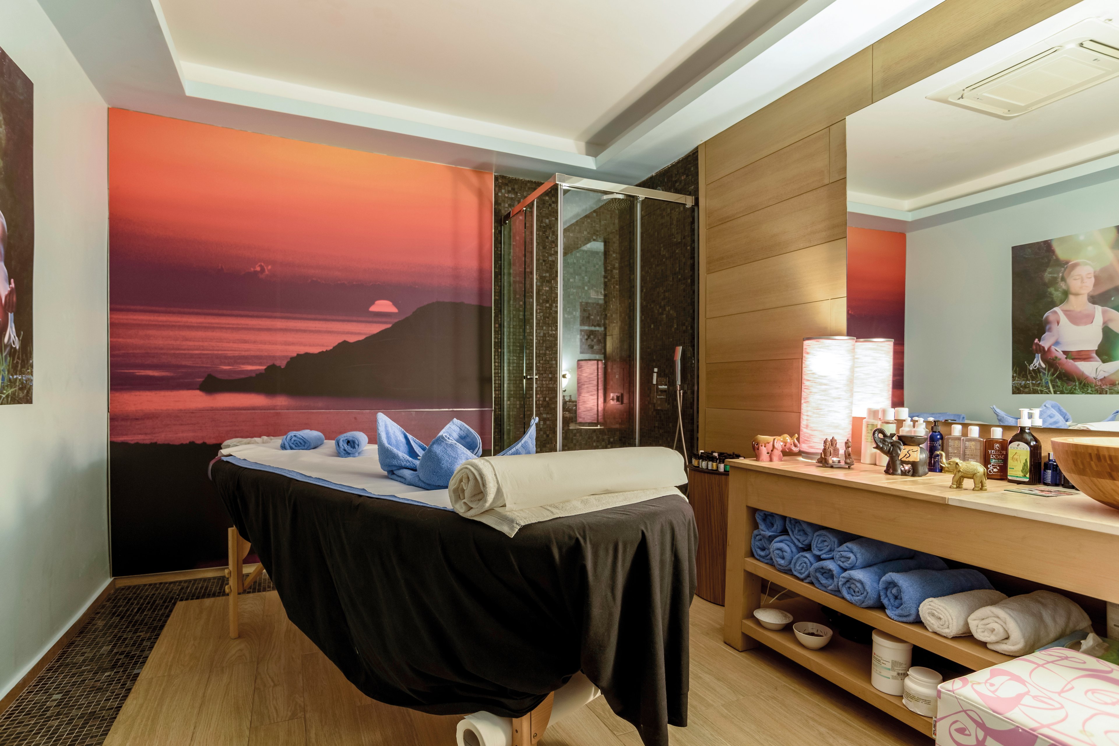 La Mer Deluxe Hotel & Spa