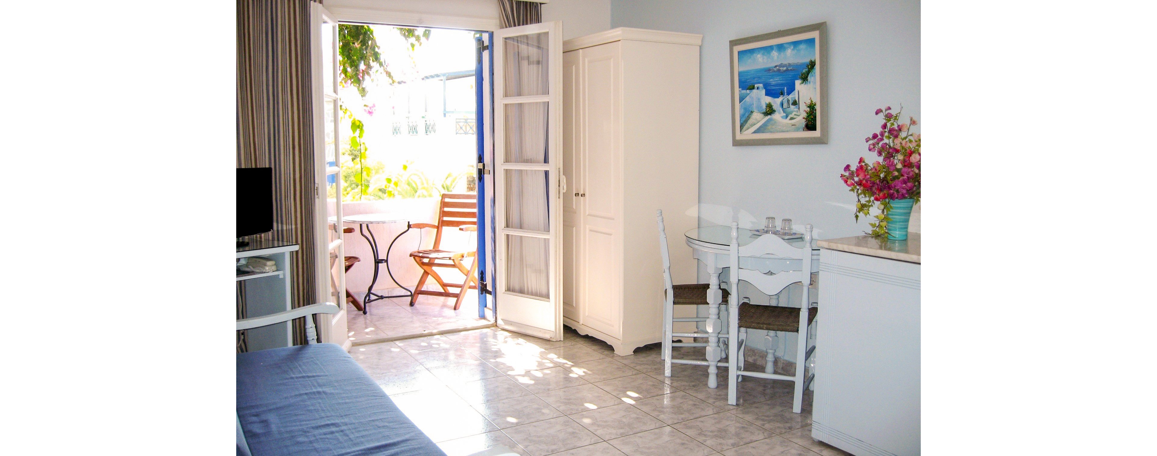 Paradise Resort Santorini