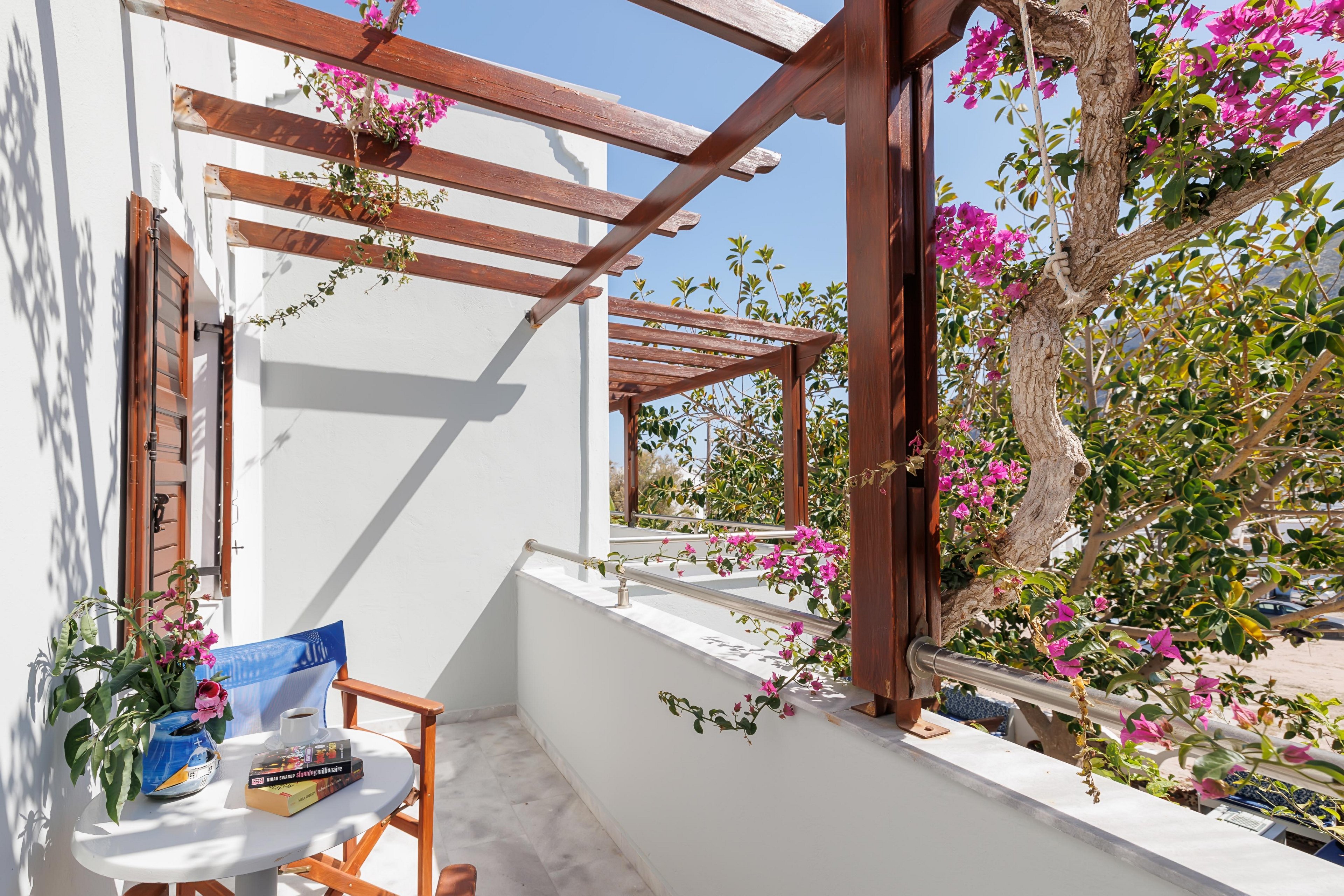 Black Sand Apartments