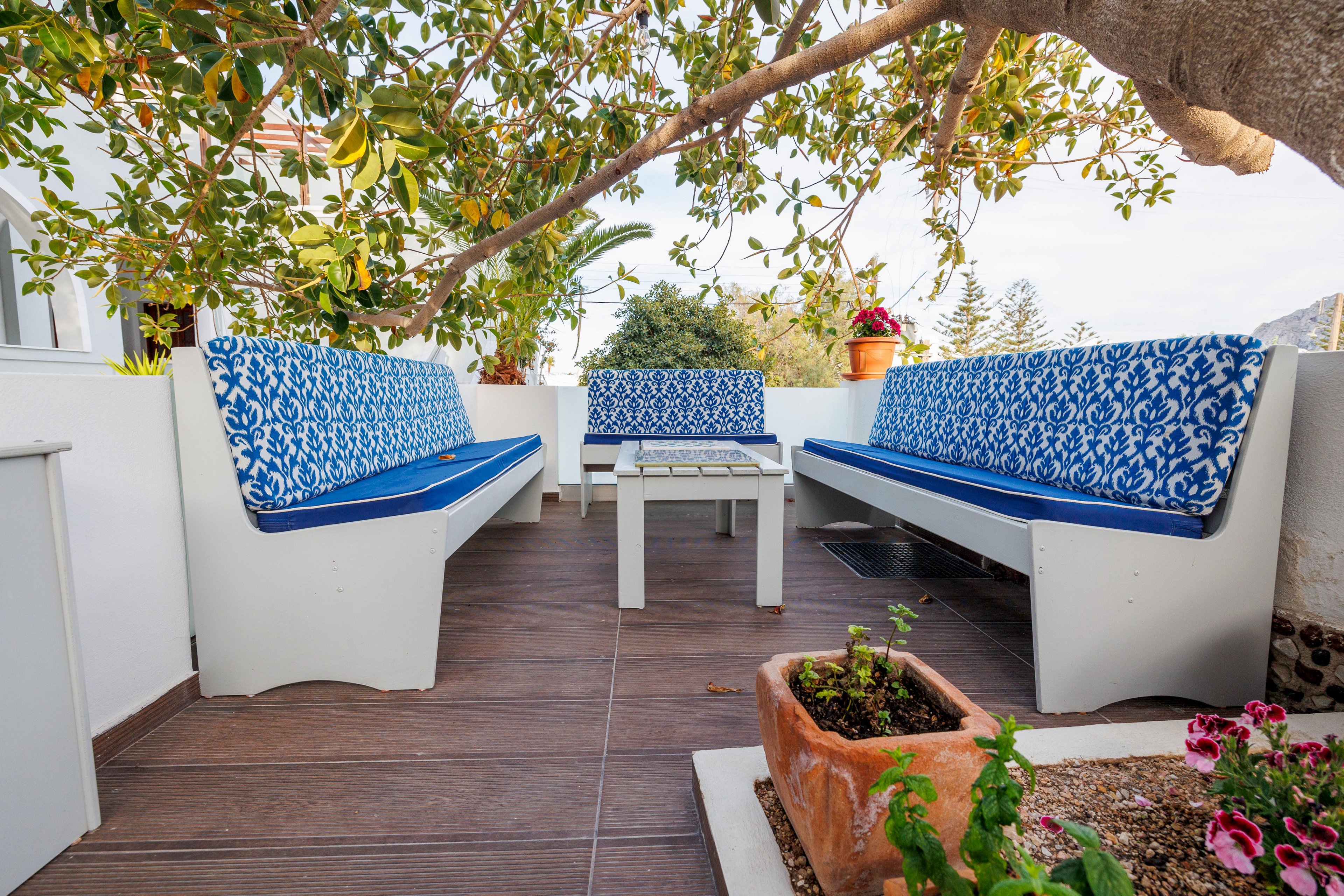 Black Sand Apartments