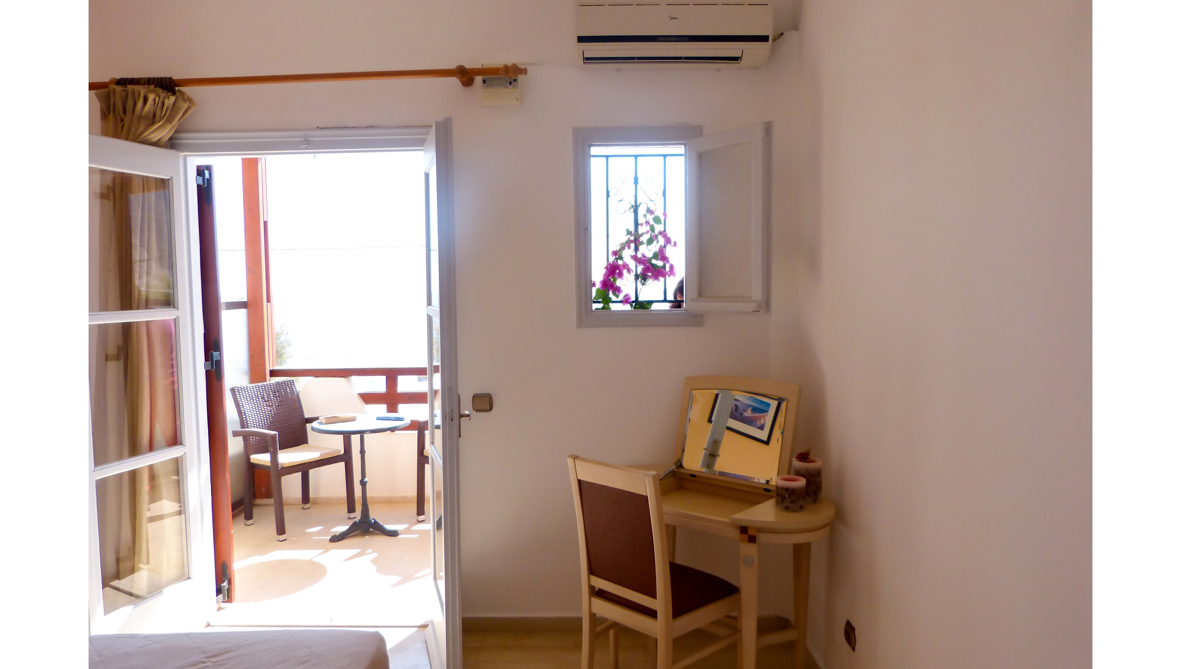 Oxygen Seaside Hotel