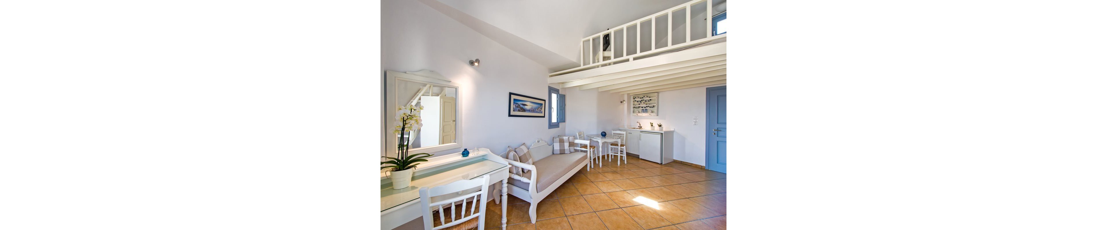 Apanemo Hotel & Suites