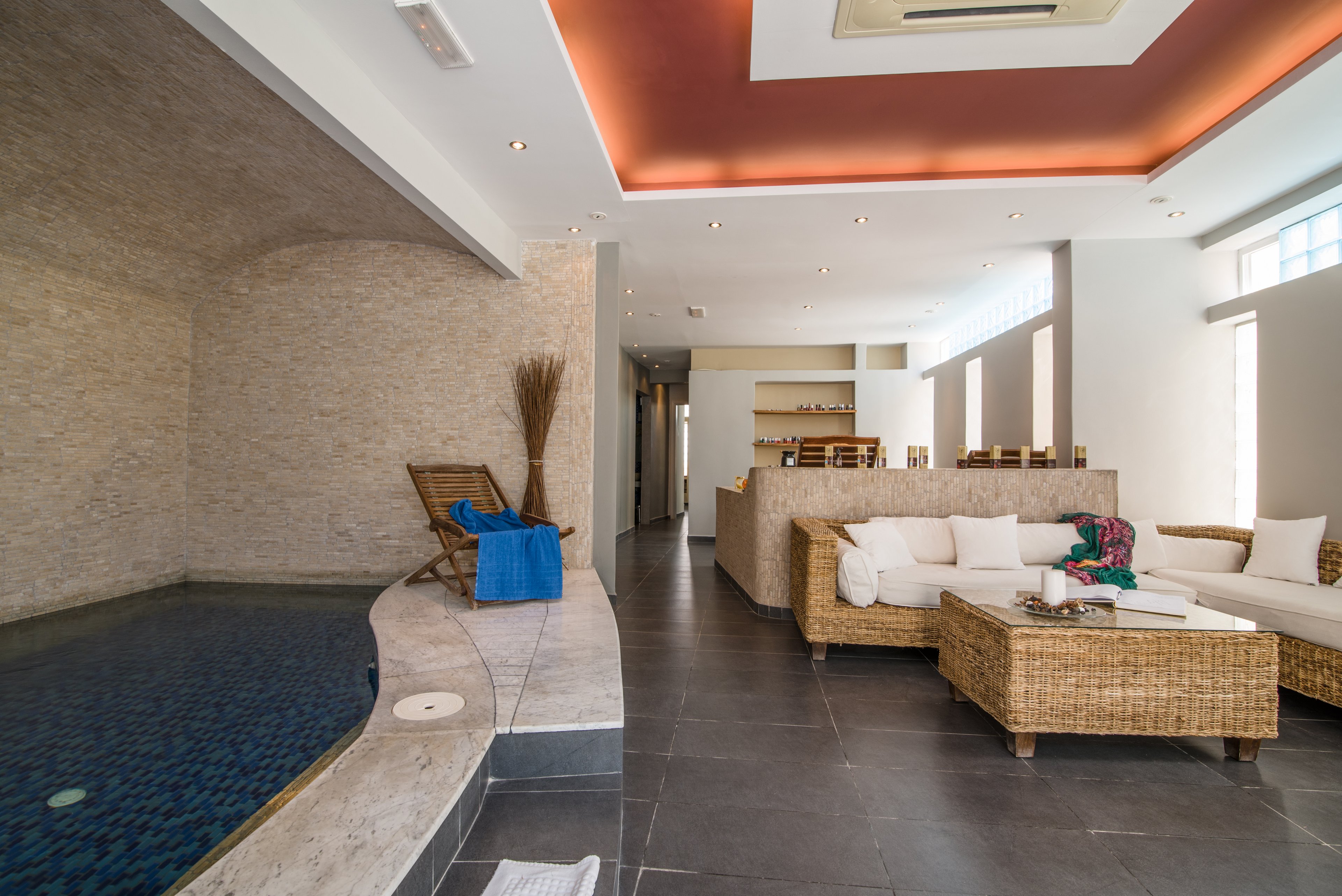 Antinea Suites & Spa