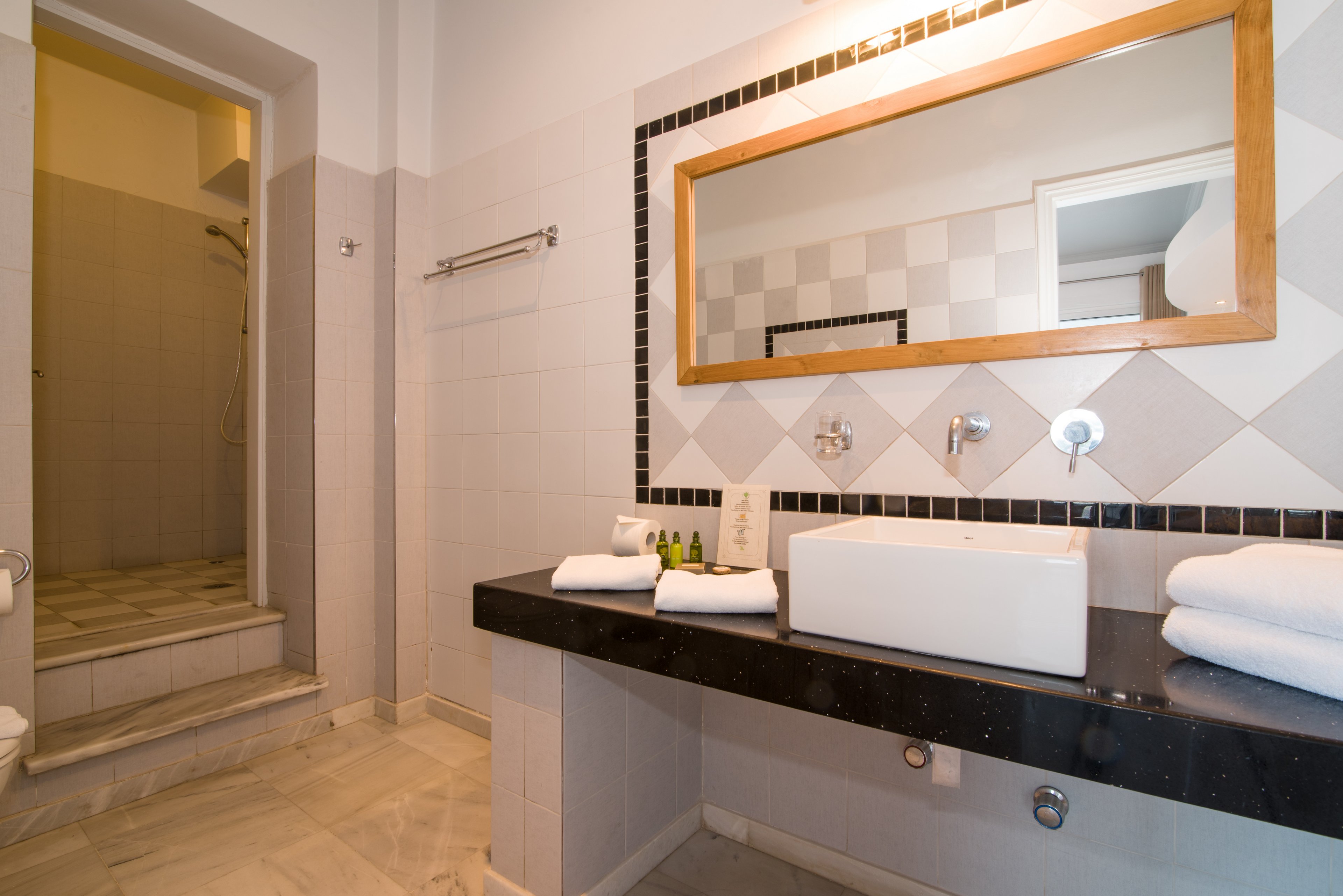 Antinea Suites & Spa