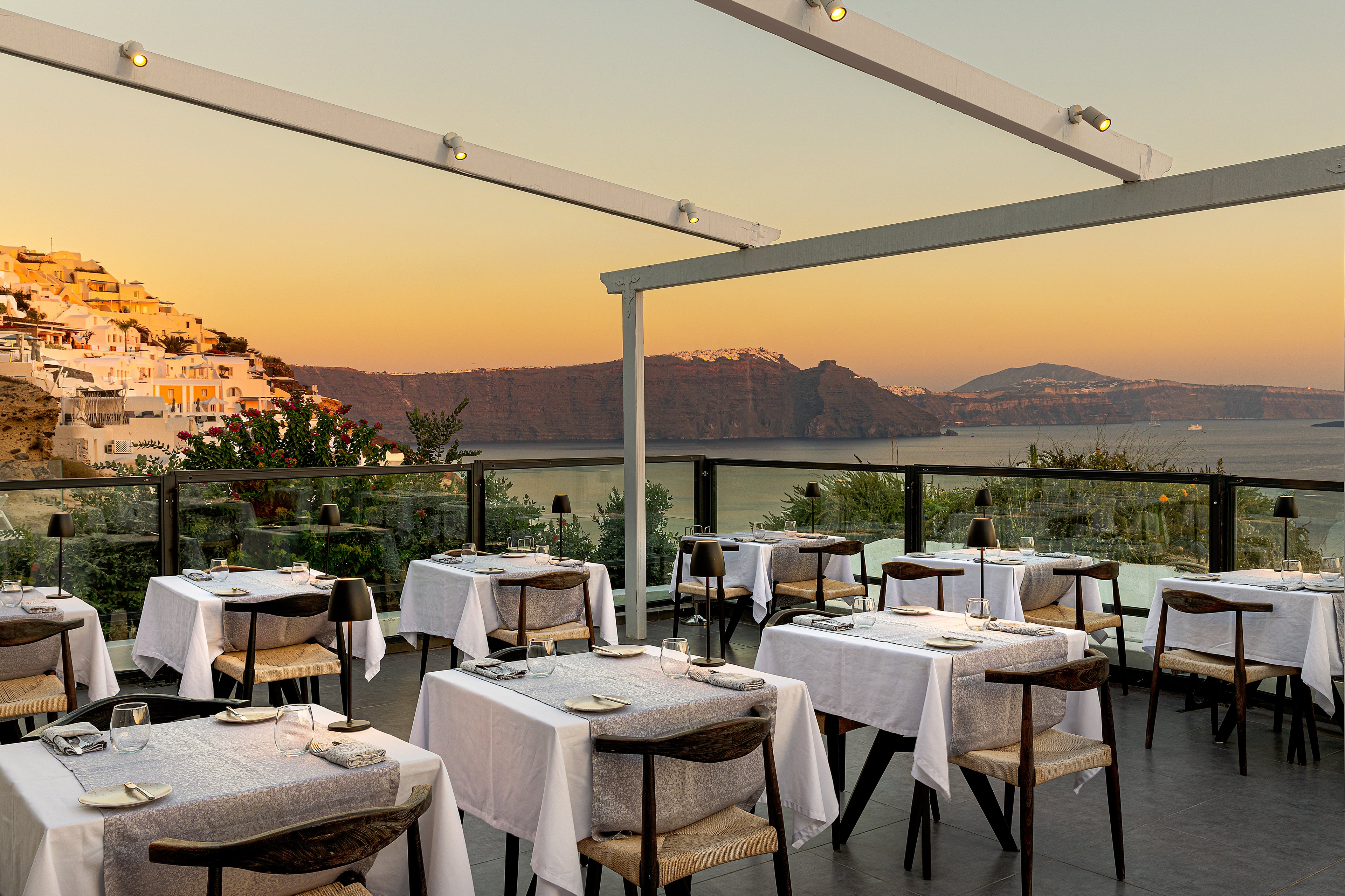 Santorini Secret Suites & Spa