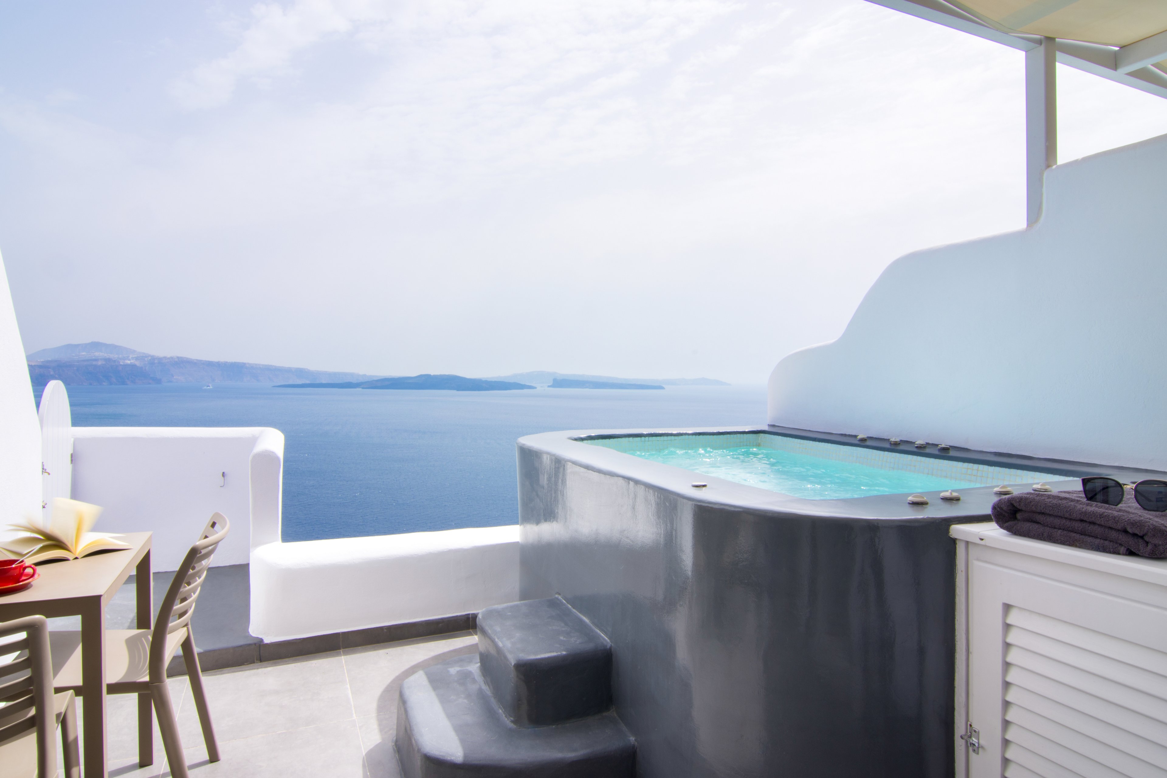 Santorini Secret Suites & Spa