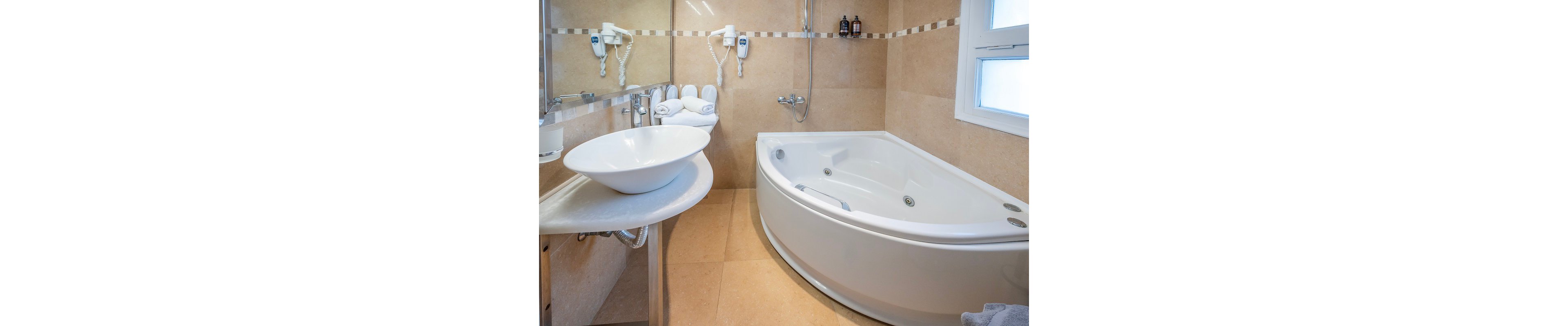 Smy Santorini Suites & Villas