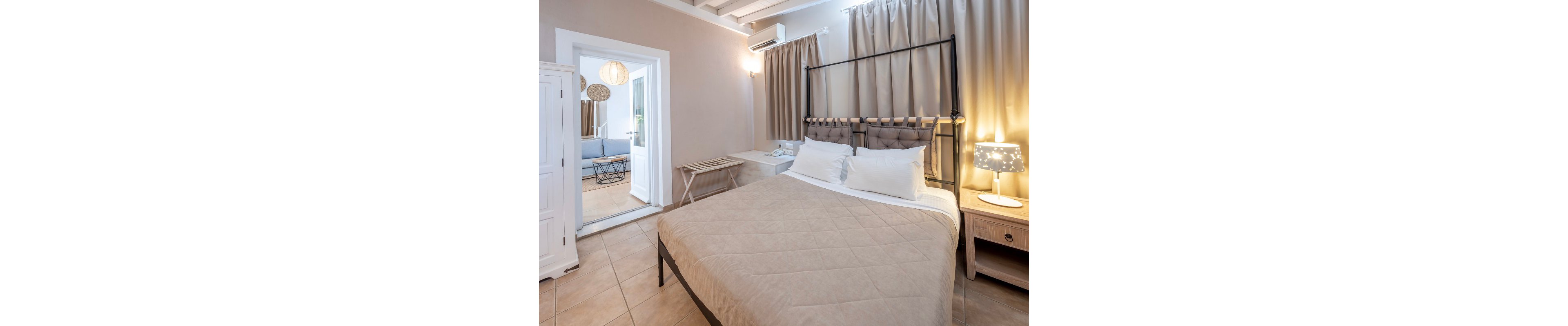 Smy Santorini Suites & Villas