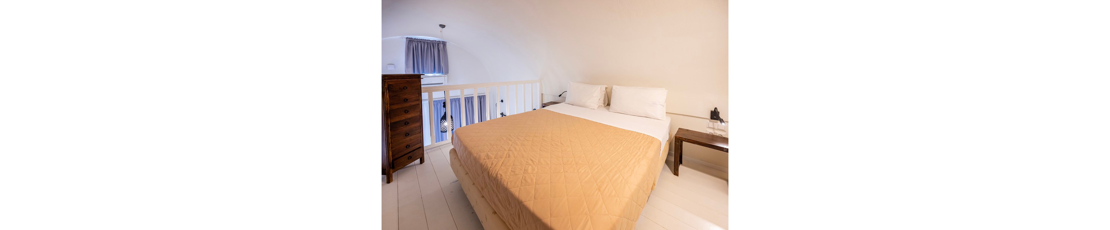 Smy Santorini Suites & Villas