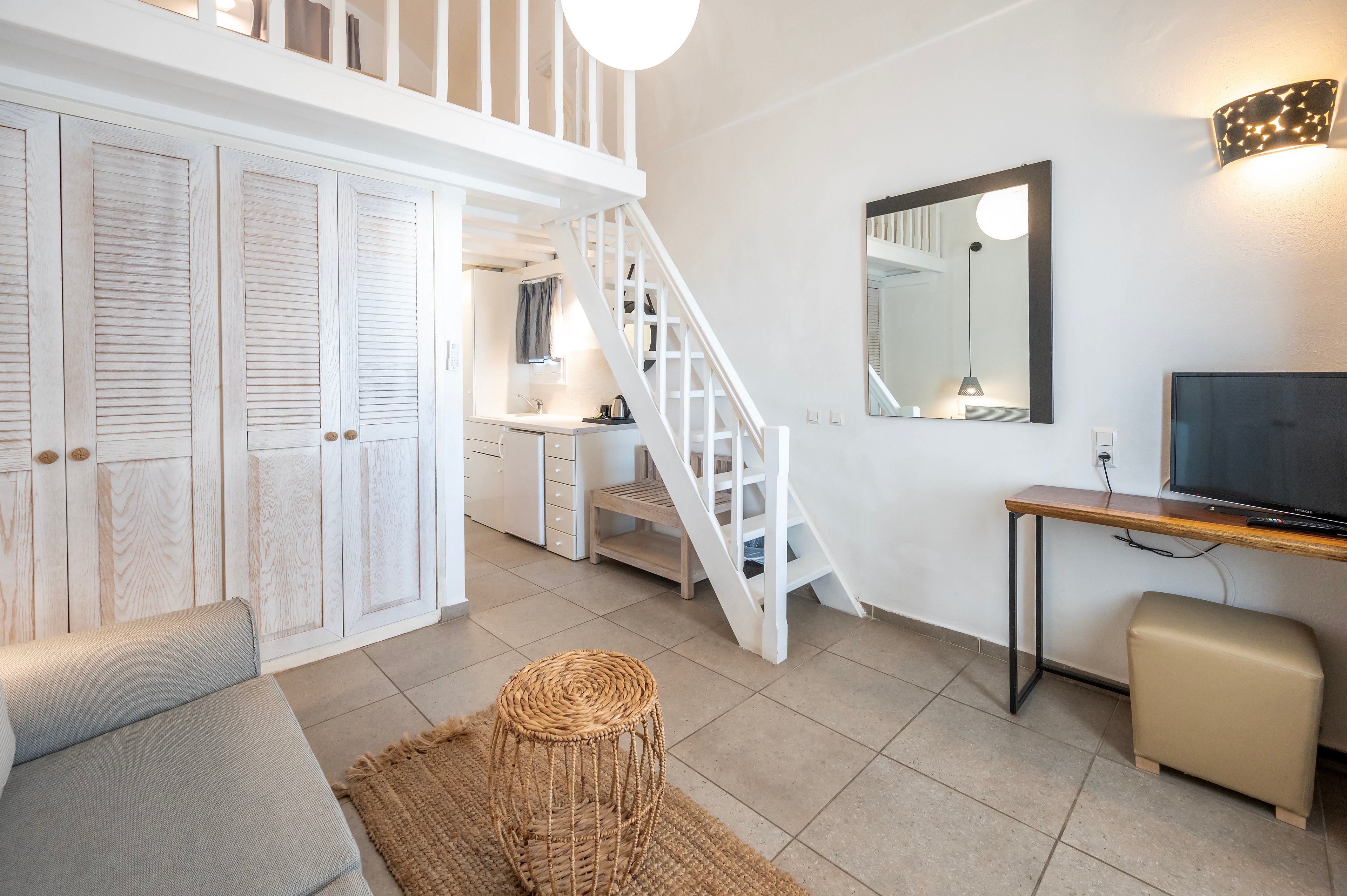 Smy Santorini Suites & Villas