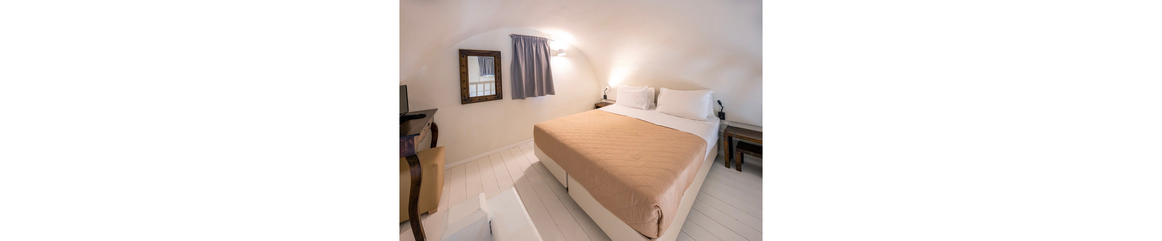 Smy Santorini Suites & Villas