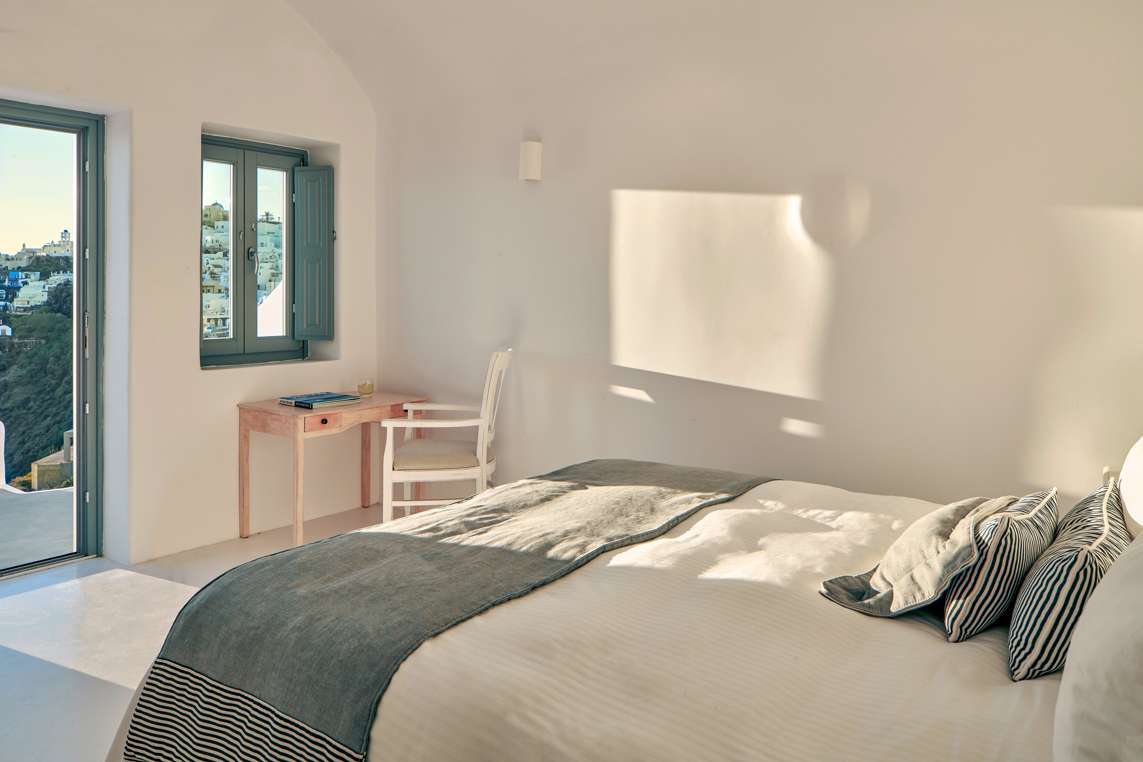 Katikies Chromata Santorini