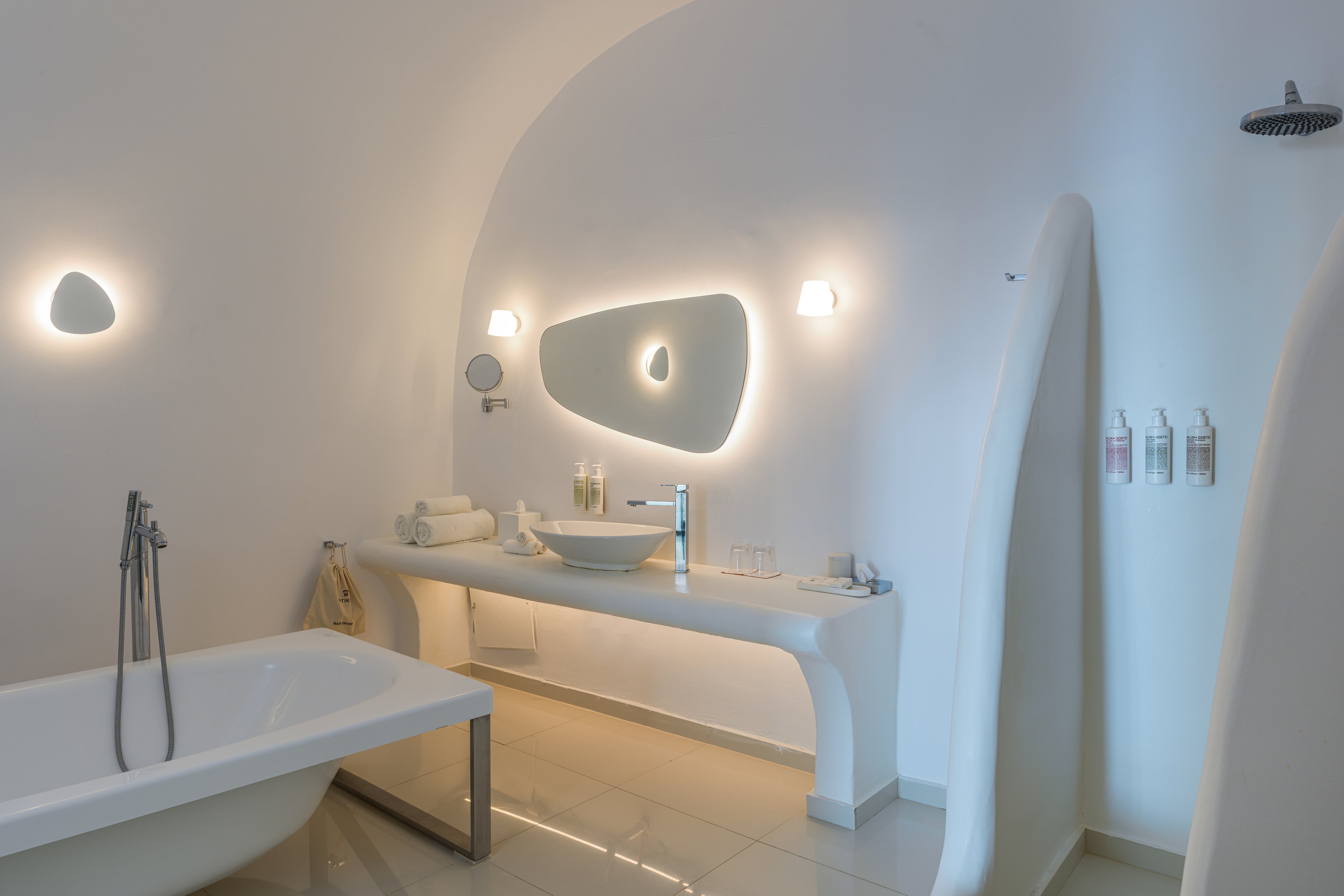 Katikies Chromata Santorini