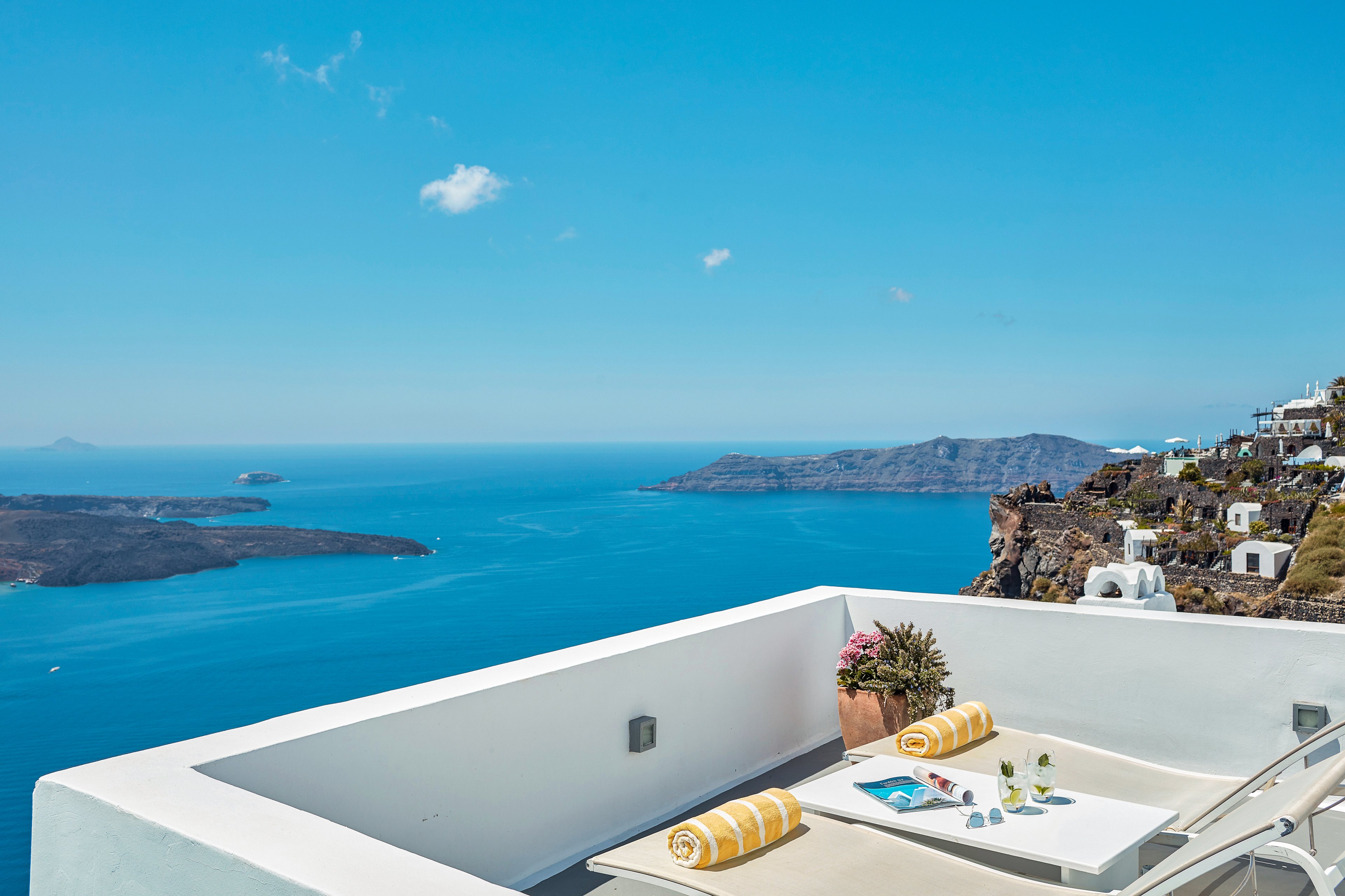 Katikies Chromata Santorini