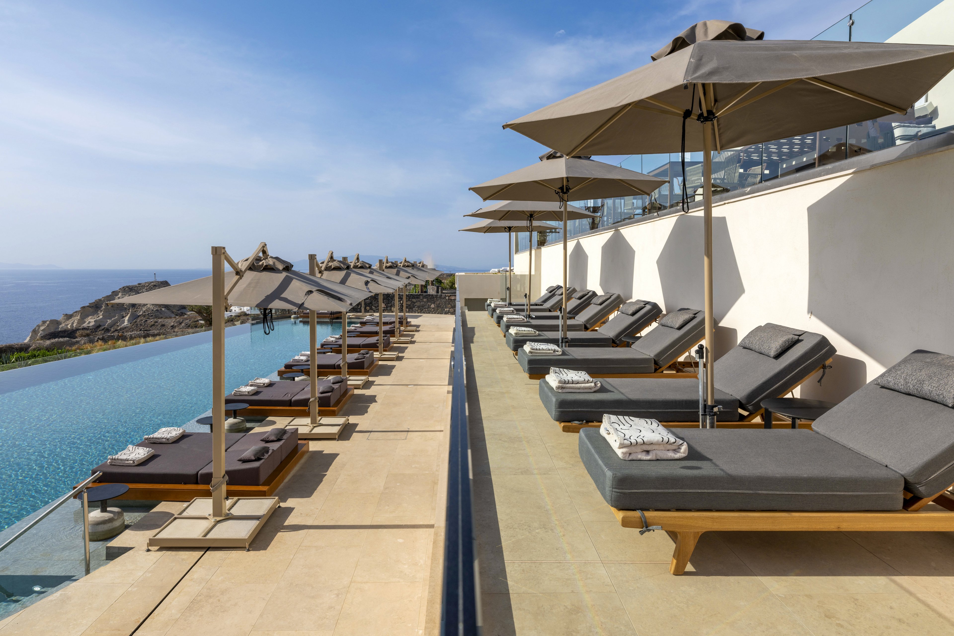 Santo Mine Oia Suites