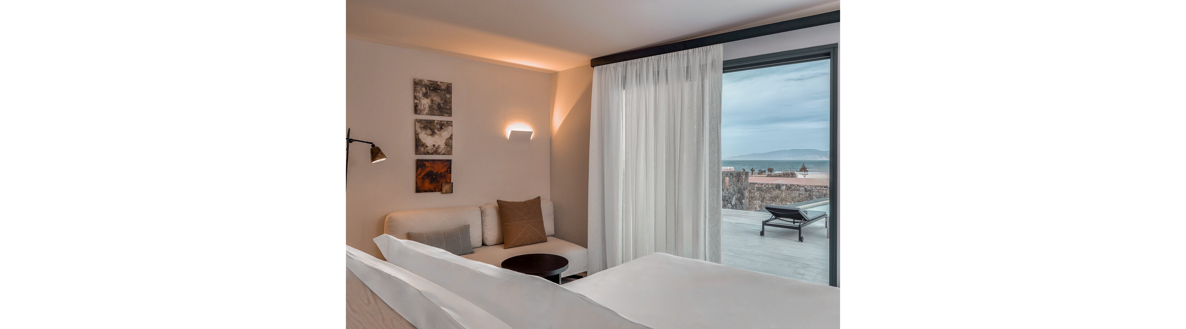 Domes Novos Santorini