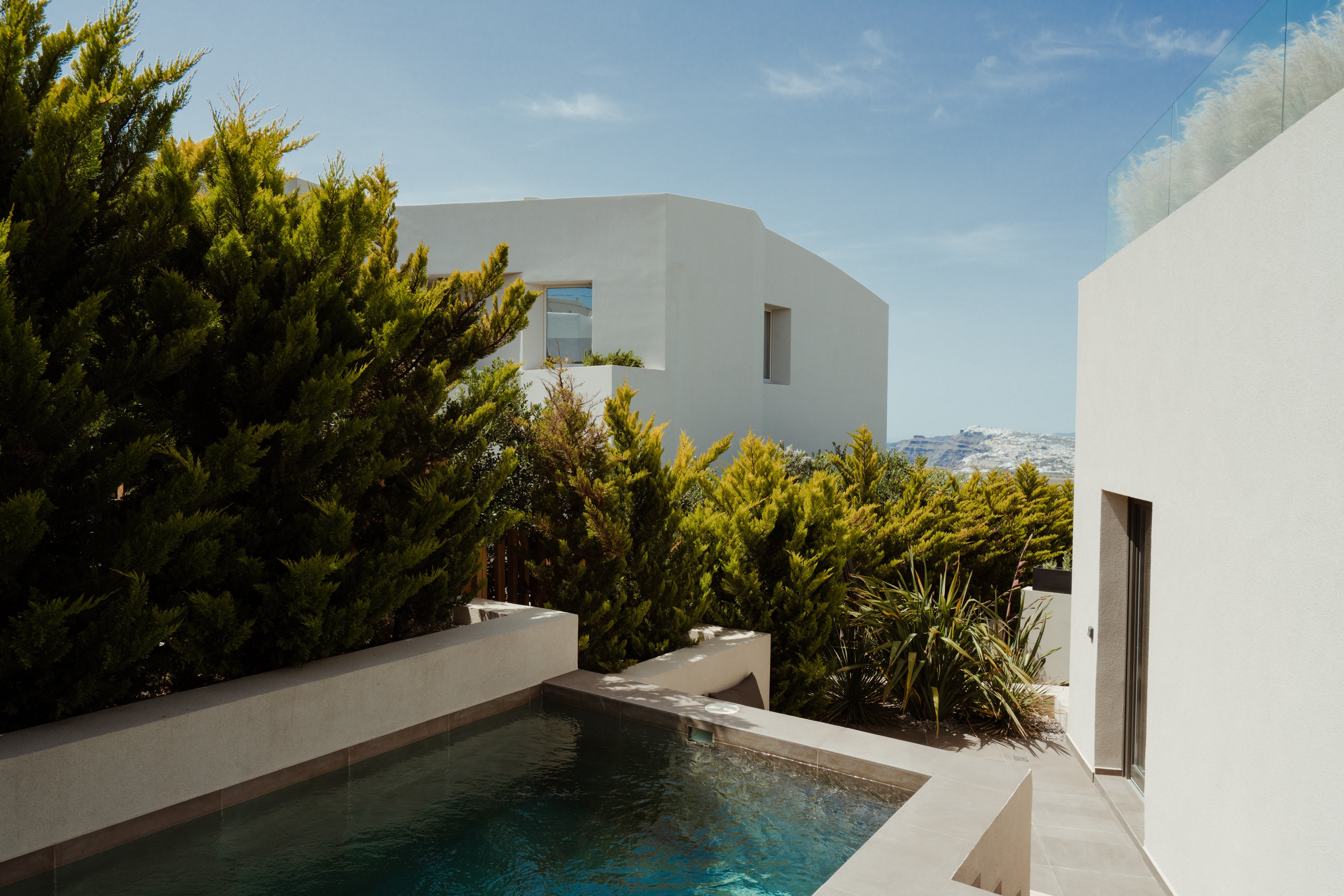 Apikia Santorini Suites