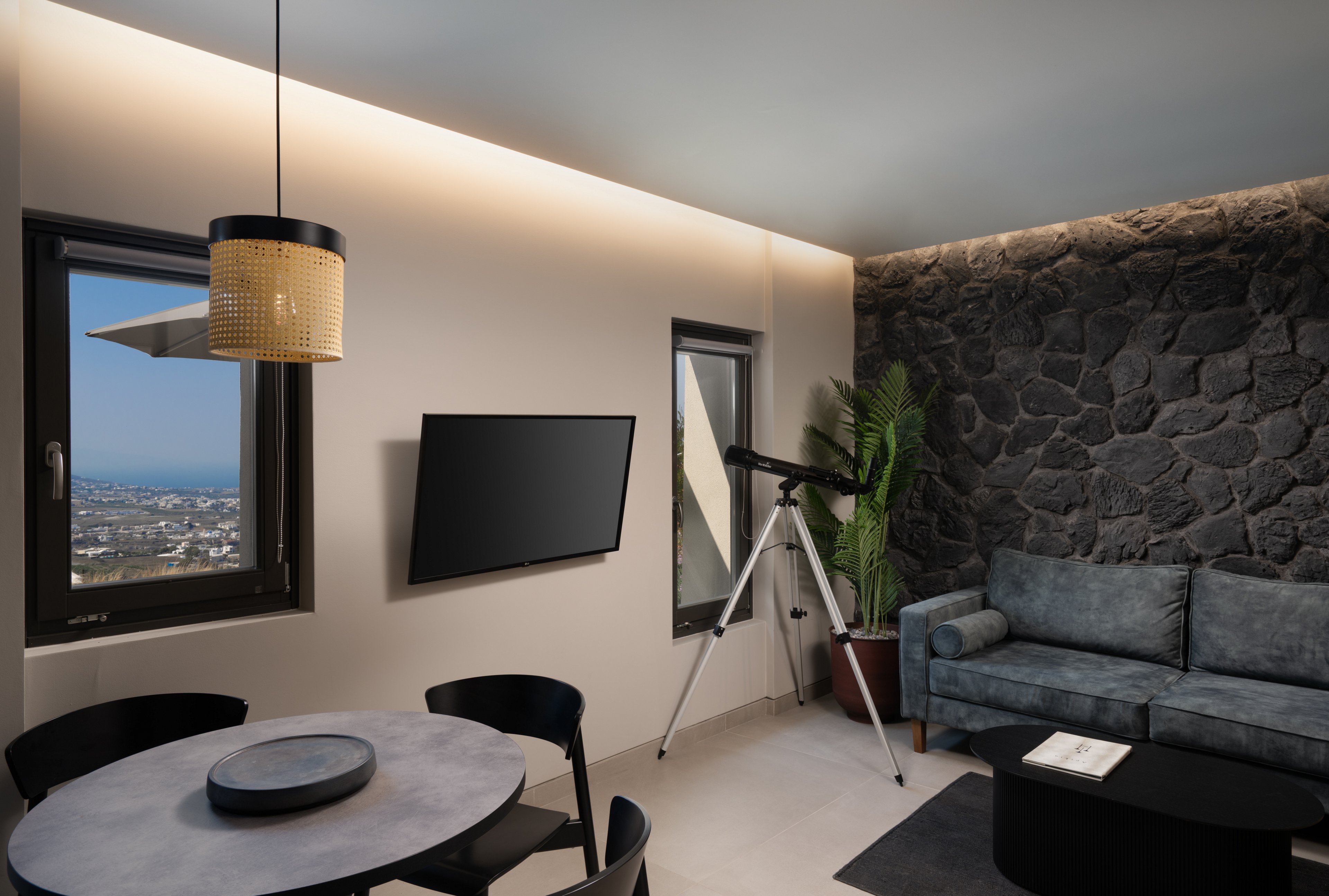 Apikia Santorini Suites