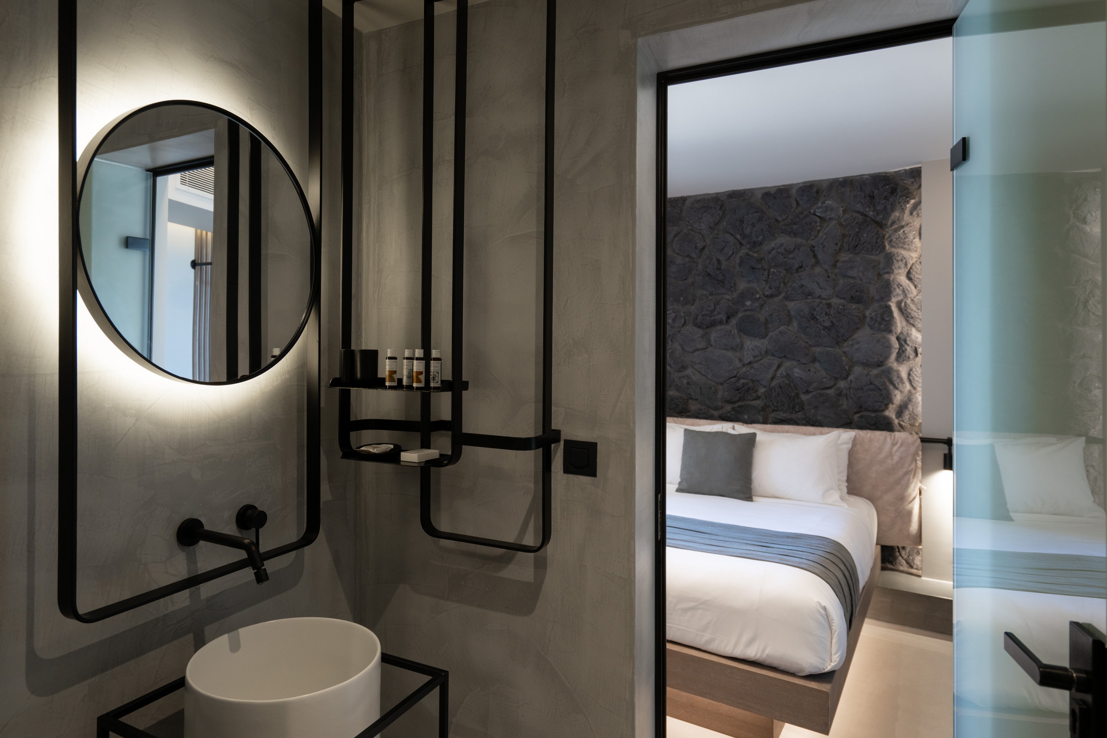 Apikia Santorini Suites