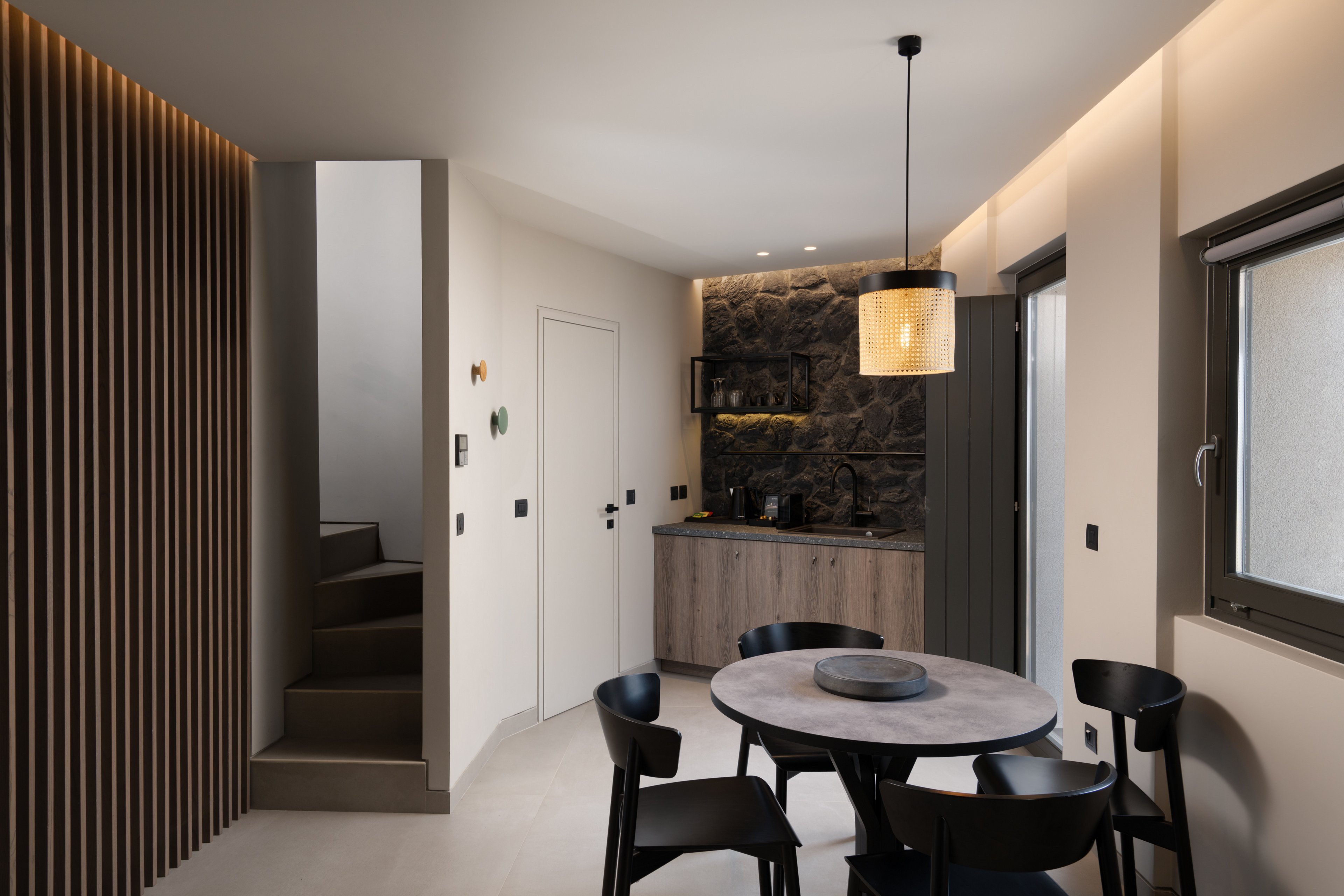 Apikia Santorini Suites