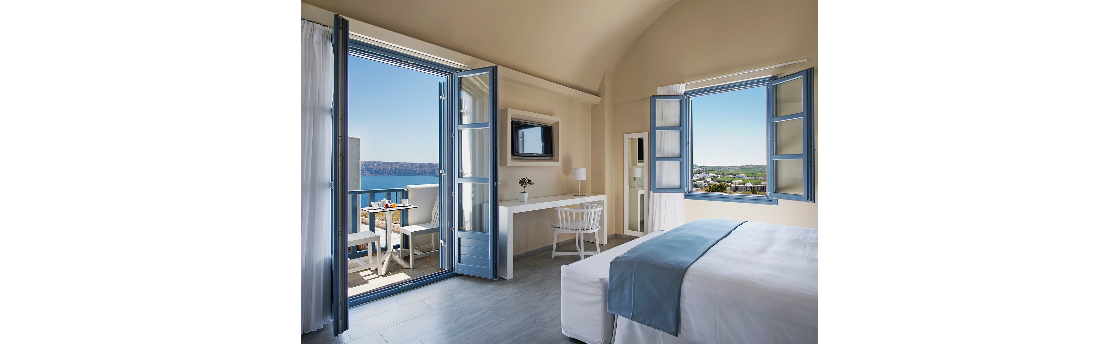 Acroterra Rosa Luxury Suites