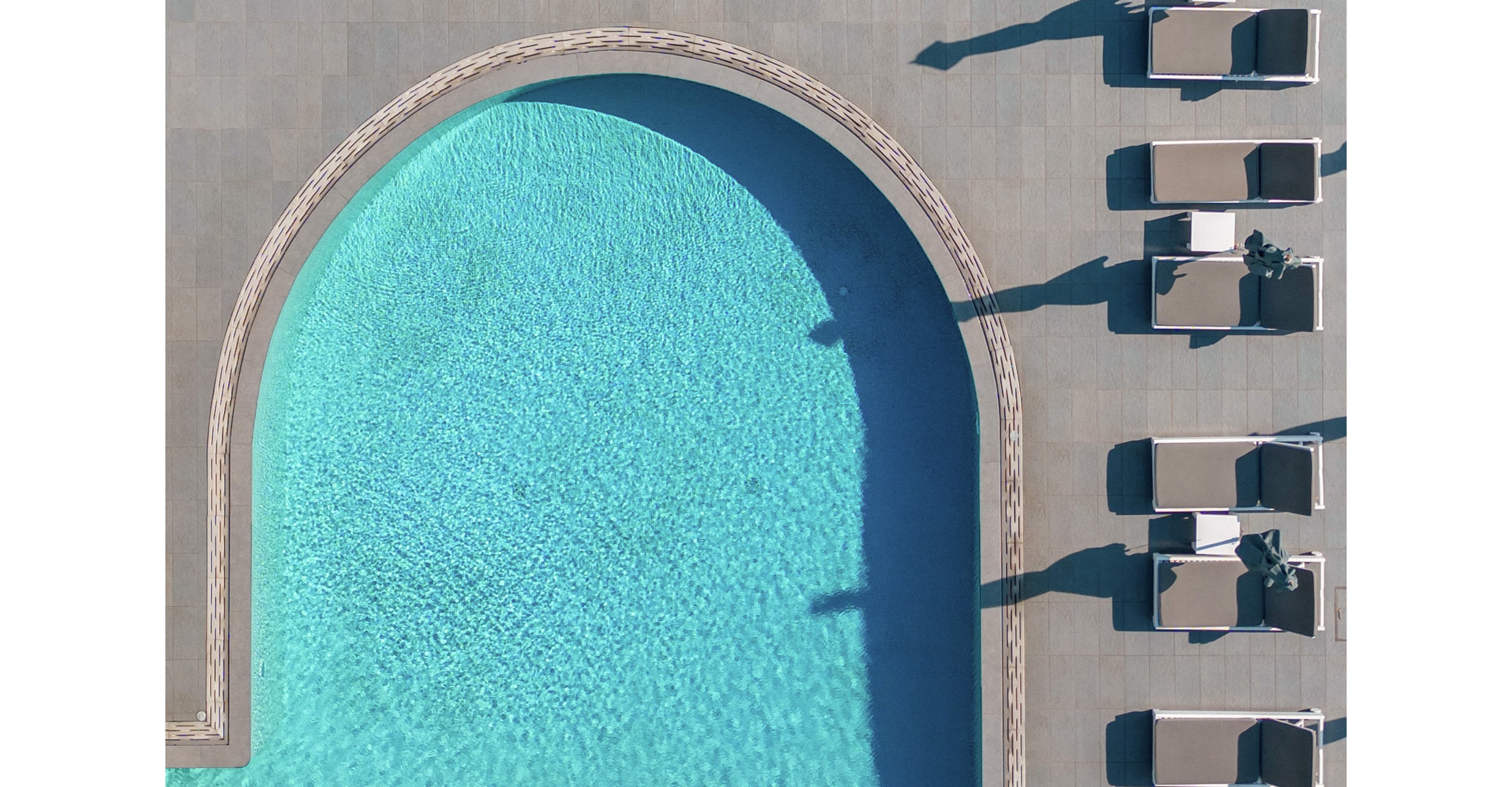 Acroterra Rosa Luxury Suites