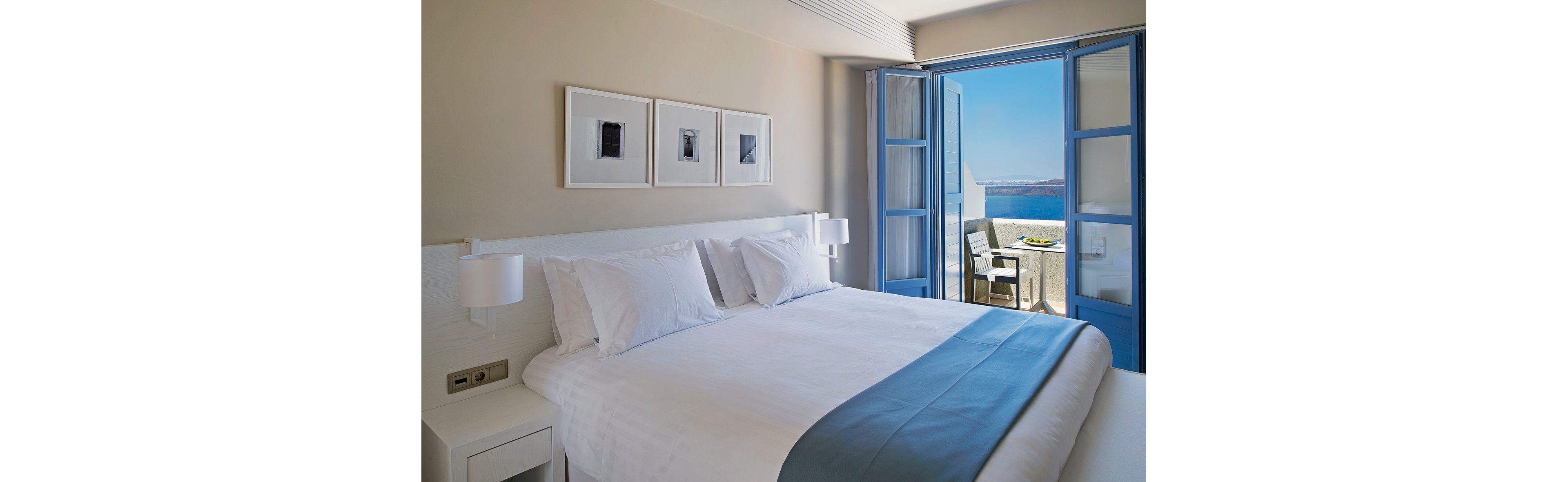 Acroterra Rosa Luxury Suites