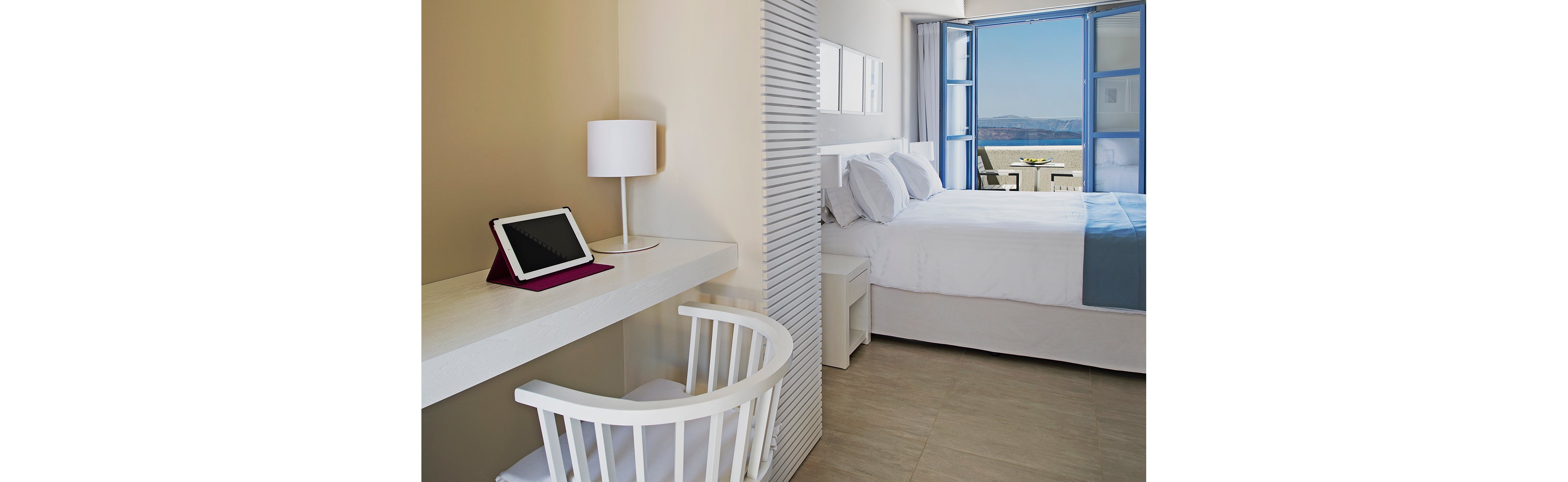 Acroterra Rosa Luxury Suites