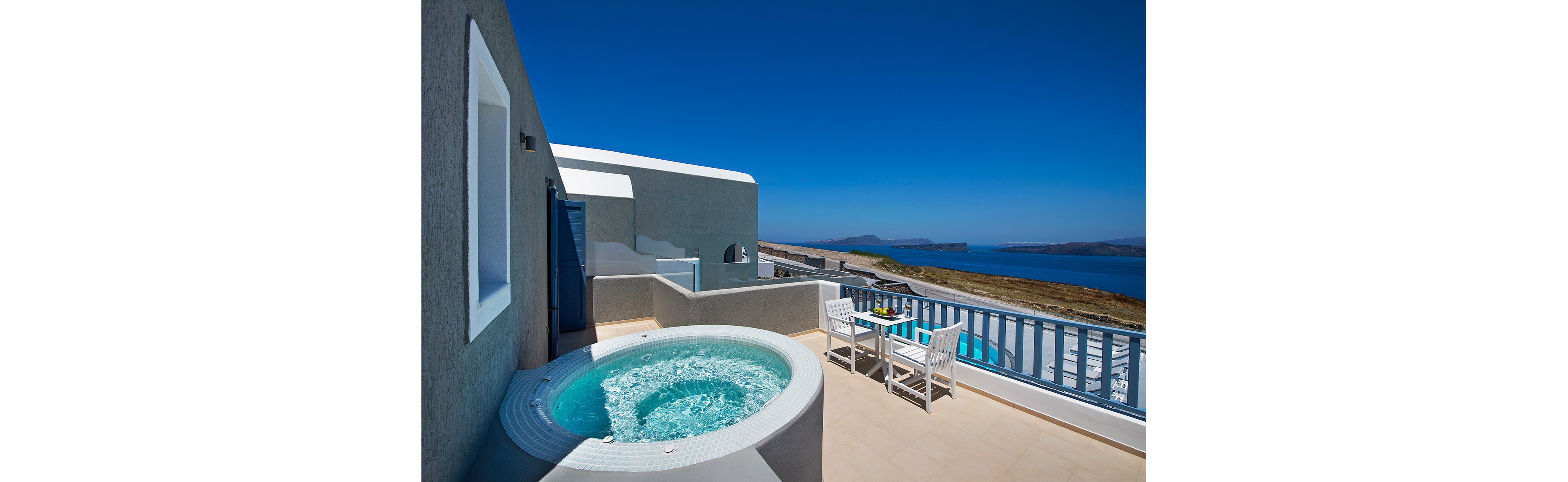 Acroterra Rosa Luxury Suites