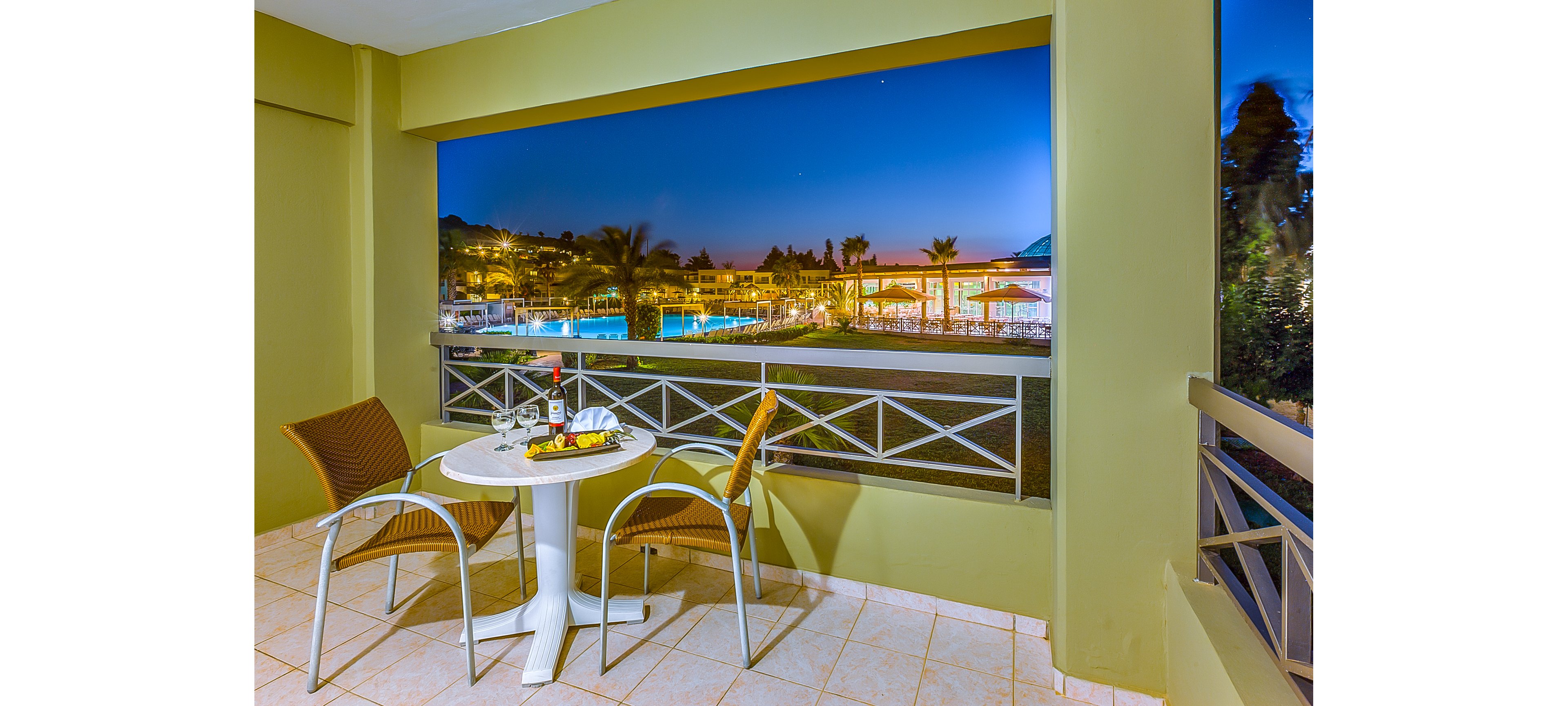 Kipriotis Maris Suites