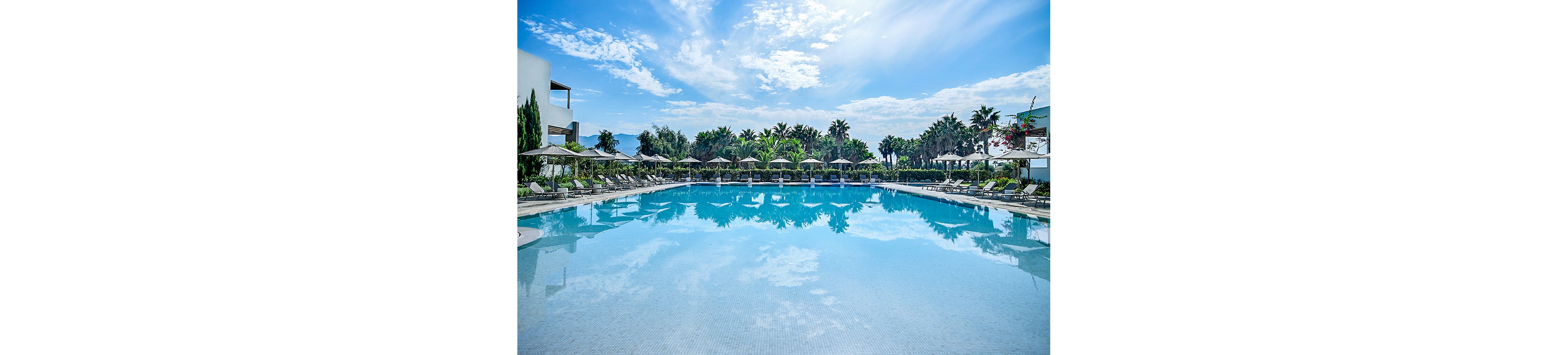 Pelagos Suites Hotel & Spa