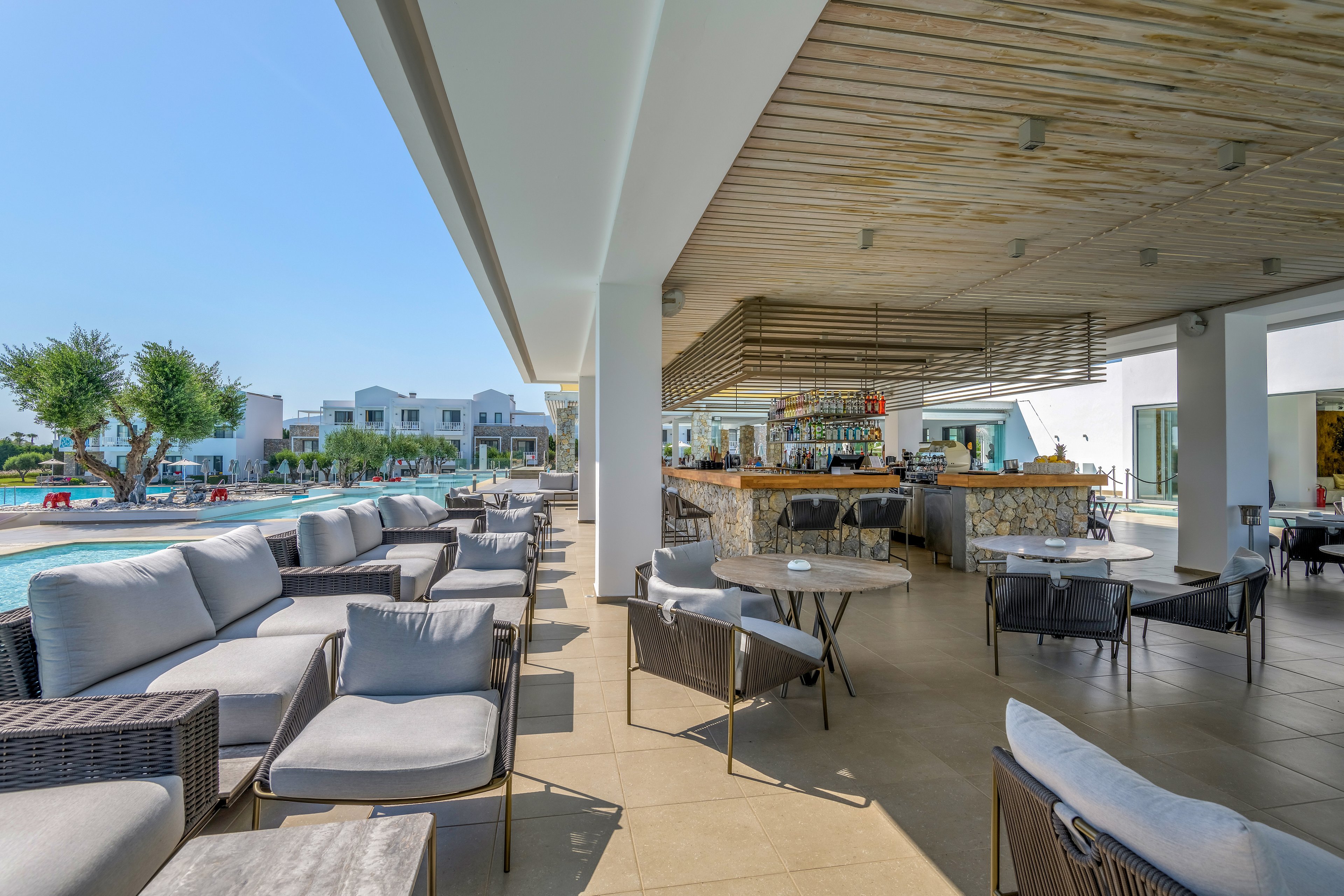 Diamond Deluxe Hotel